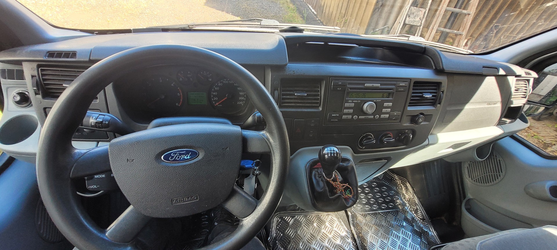 FORD Transit Van 330S Level 3-image-11