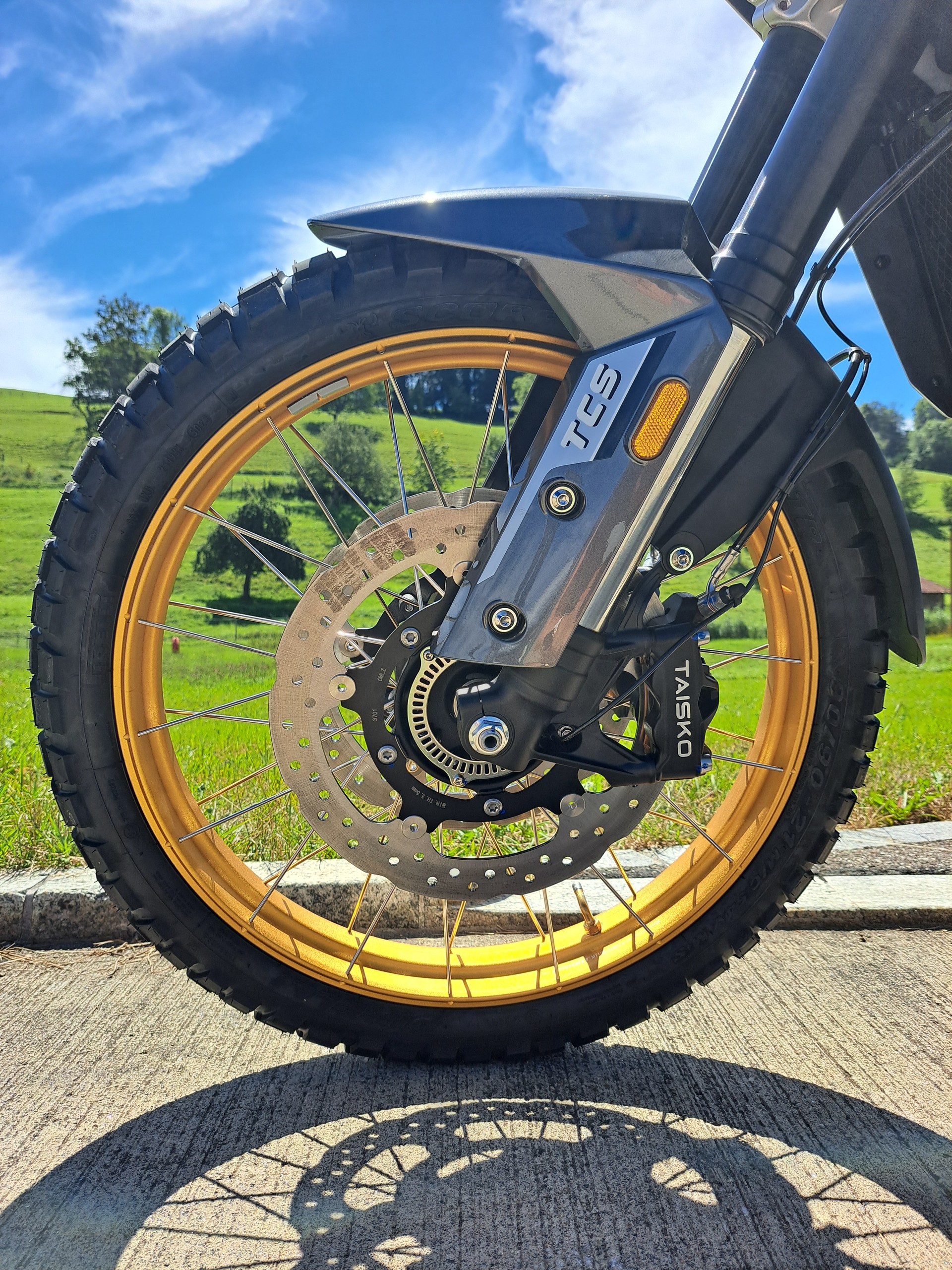 KOVE 800 X Pro-showroom-element-3