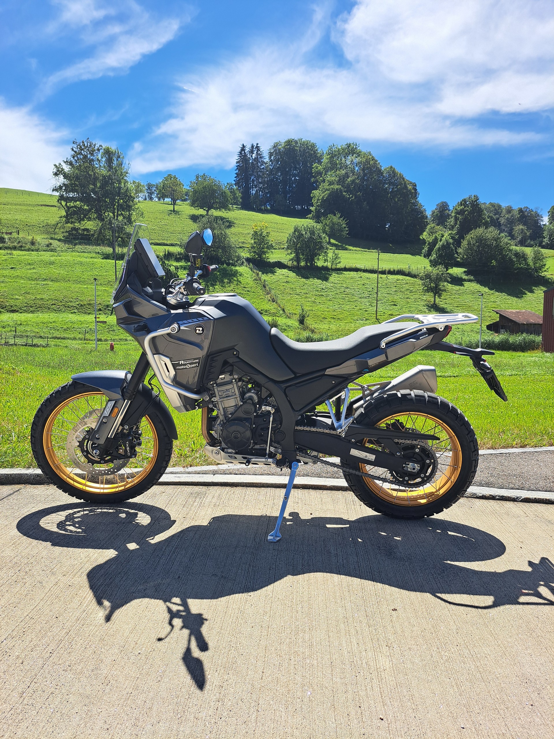 KOVE 800 X Pro-showroom-element-2