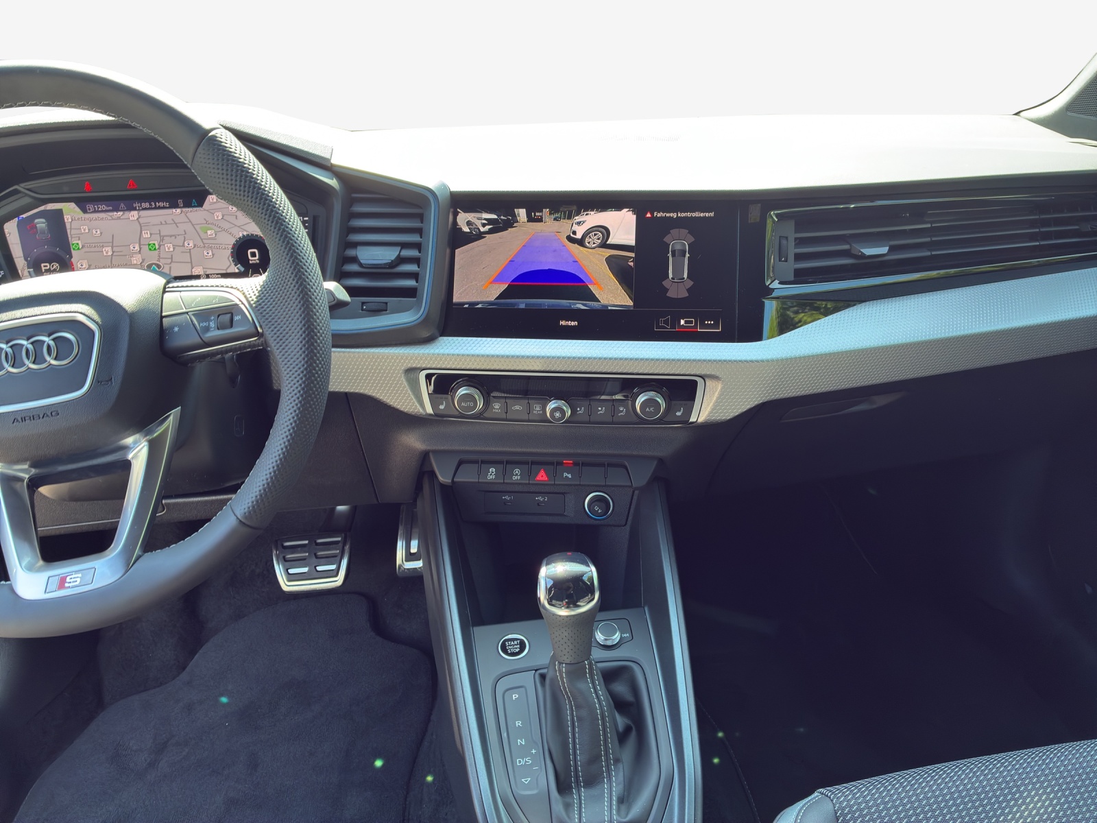 AUDI A1 Sportback 30 TFSI S Line Attraction S-tronic-image-10