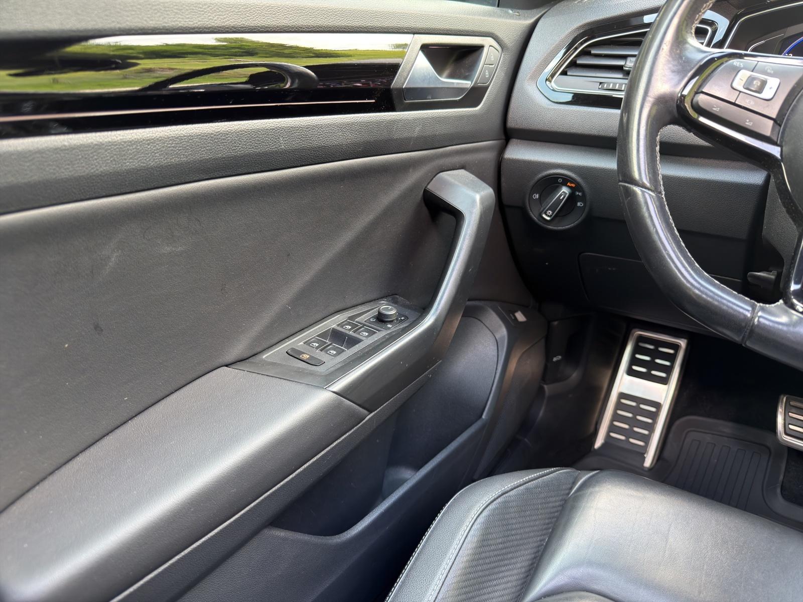 VW T-Roc 2.0 TSI R DSG 4motion-image-11