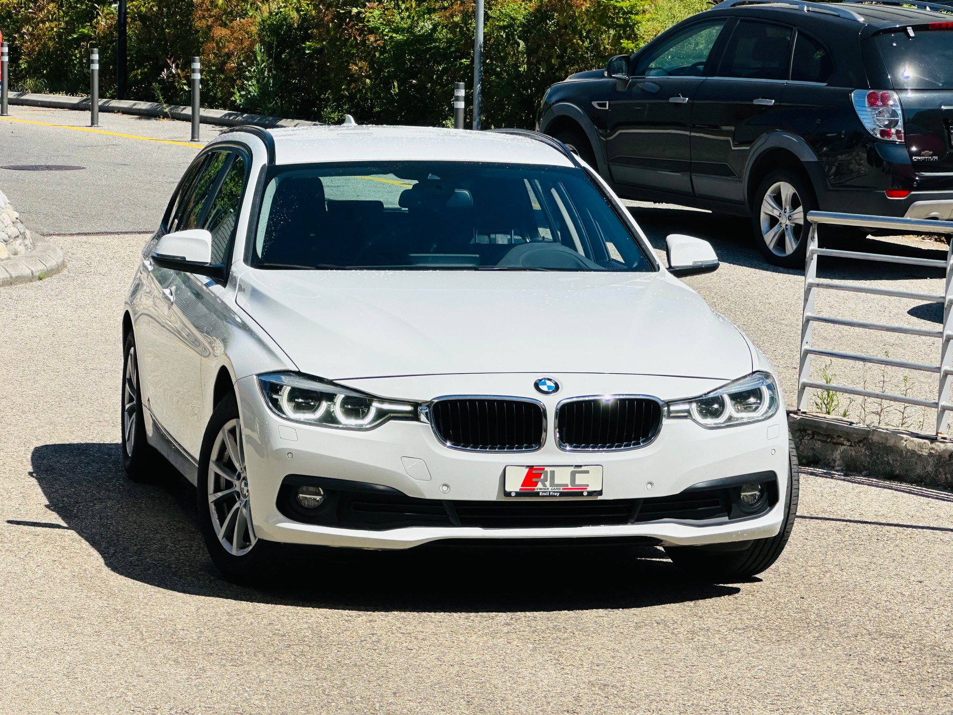 BMW 320d xDrive Touring Edition Luxury Line Steptronic-image-2