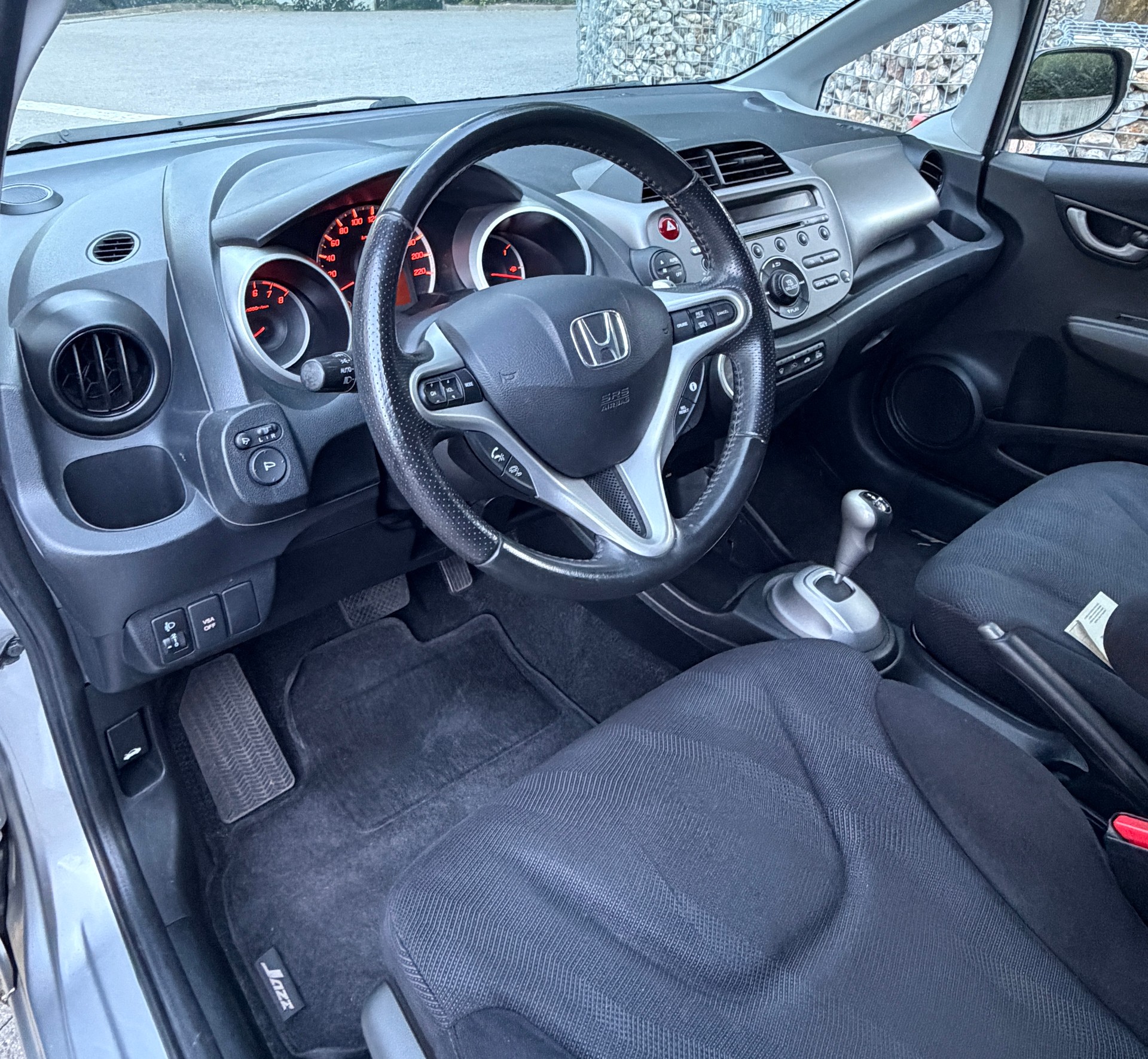HONDA Jazz 1.4i Exclusive i-Shift-image-5