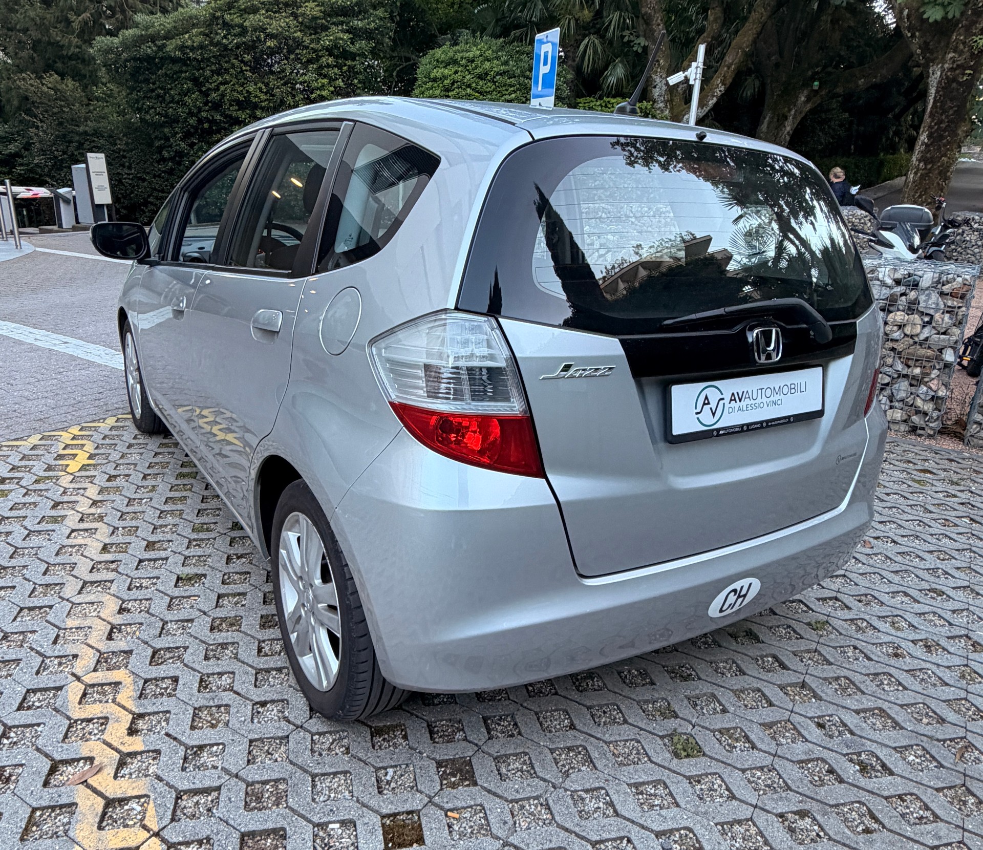 HONDA Jazz 1.4i Exclusive i-Shift-image-2