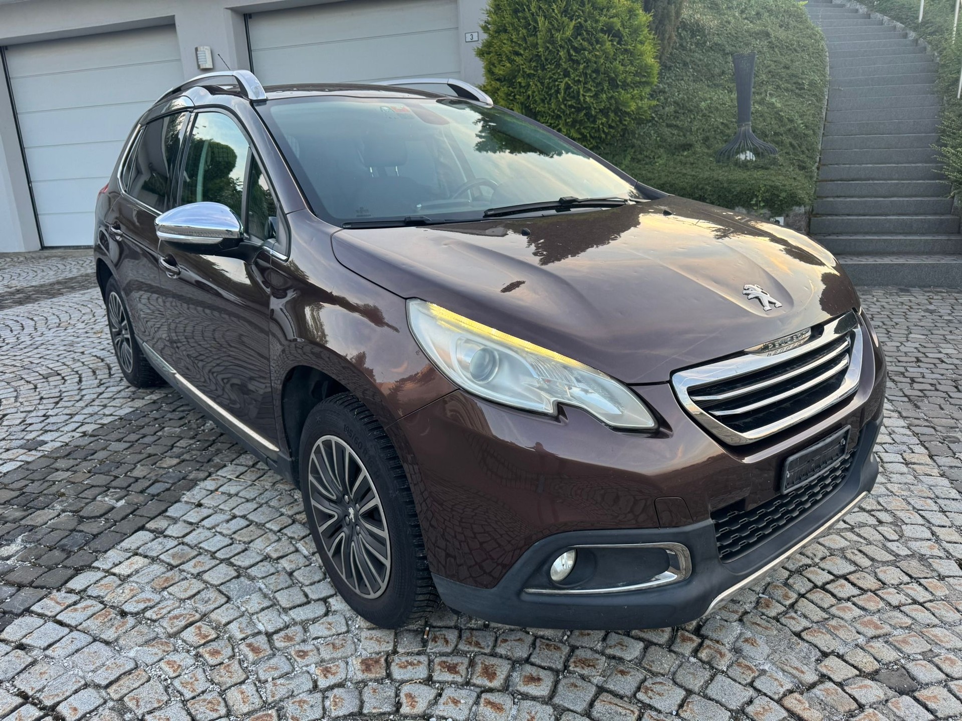 PEUGEOT 2008 1.6 VTI Allure-image-1