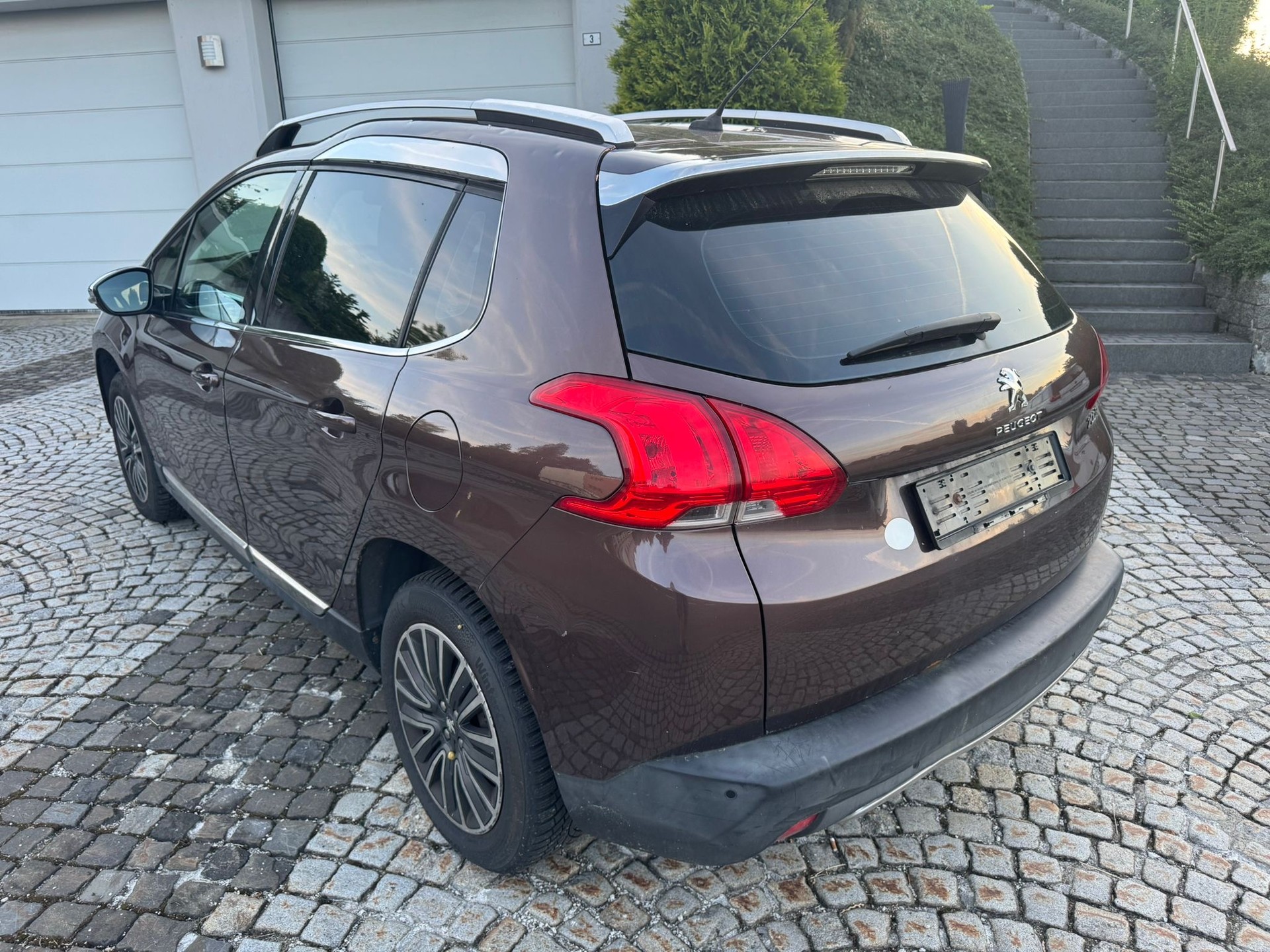 PEUGEOT 2008 1.6 VTI Allure-image-6