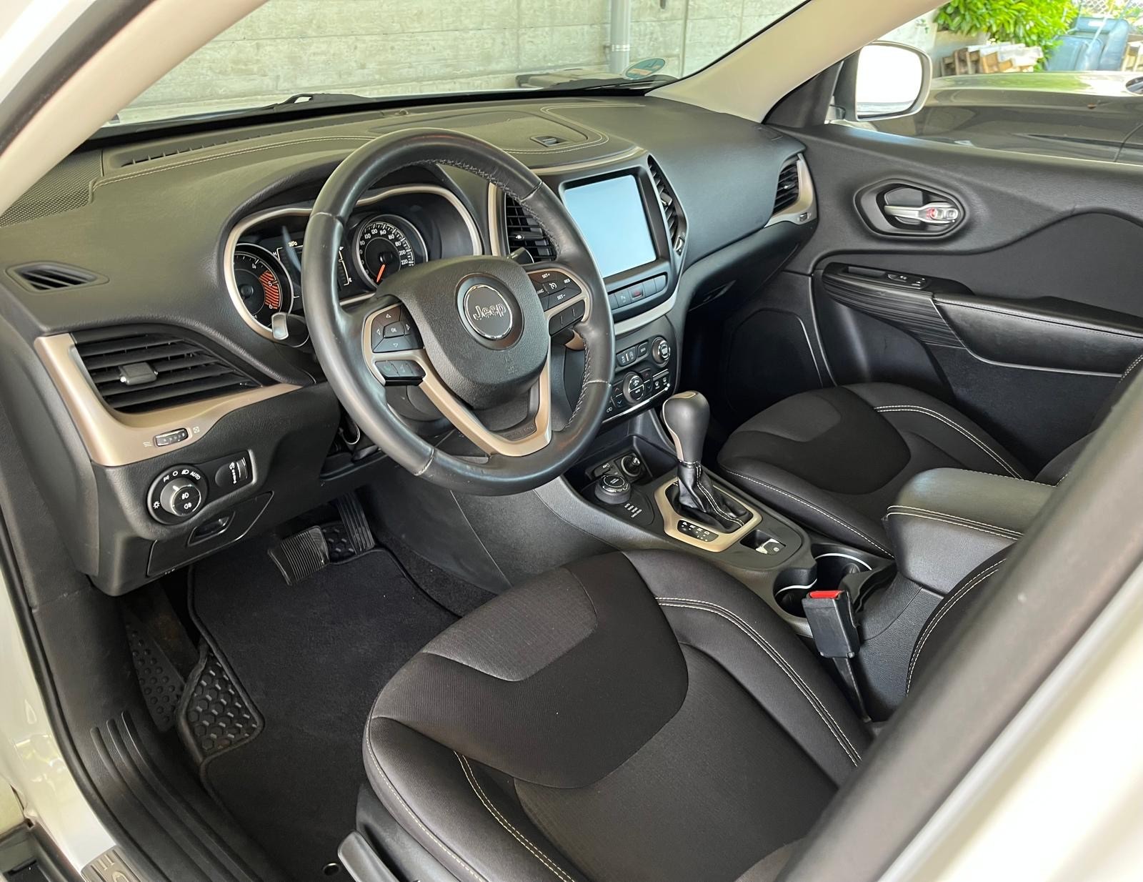 JEEP Cherokee 2.0TD Longitude AWD 9ATX-image-8
