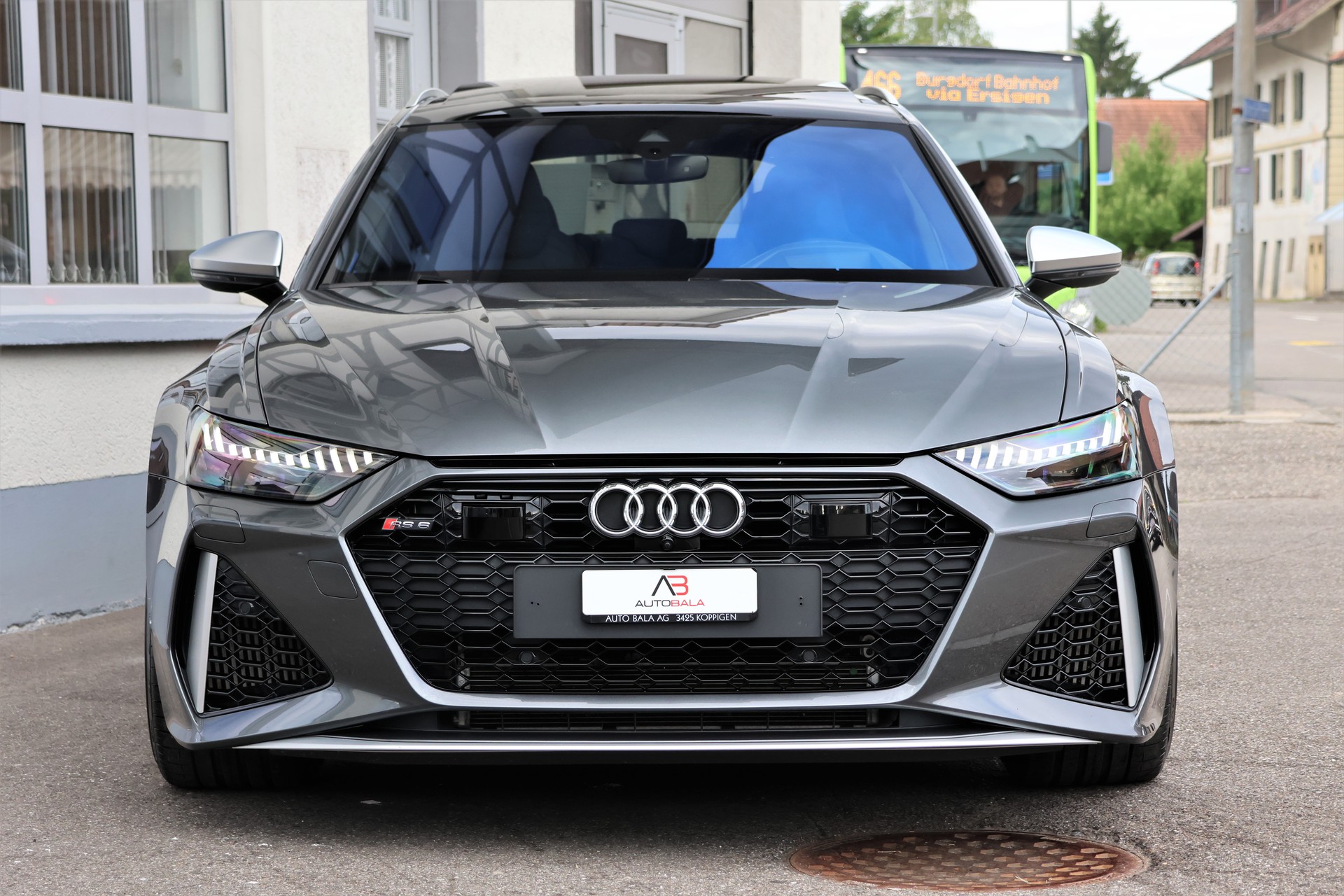 AUDI RS6 Avant 4.0 TFSI V8 quattro "VOLLAUSSTATTUNG"-image-1