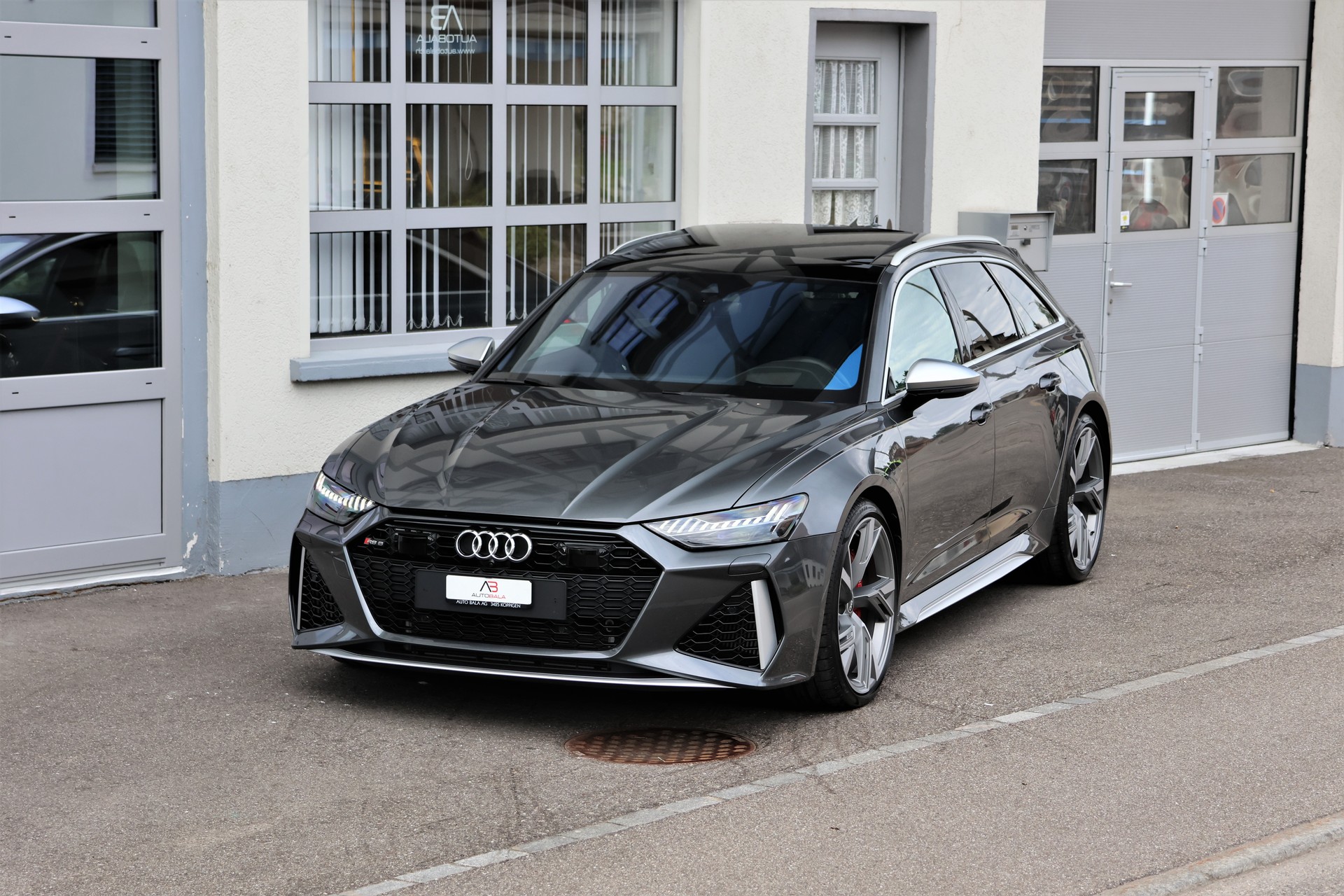 AUDI RS6 Avant 4.0 TFSI V8 quattro "VOLLAUSSTATTUNG"-image-0