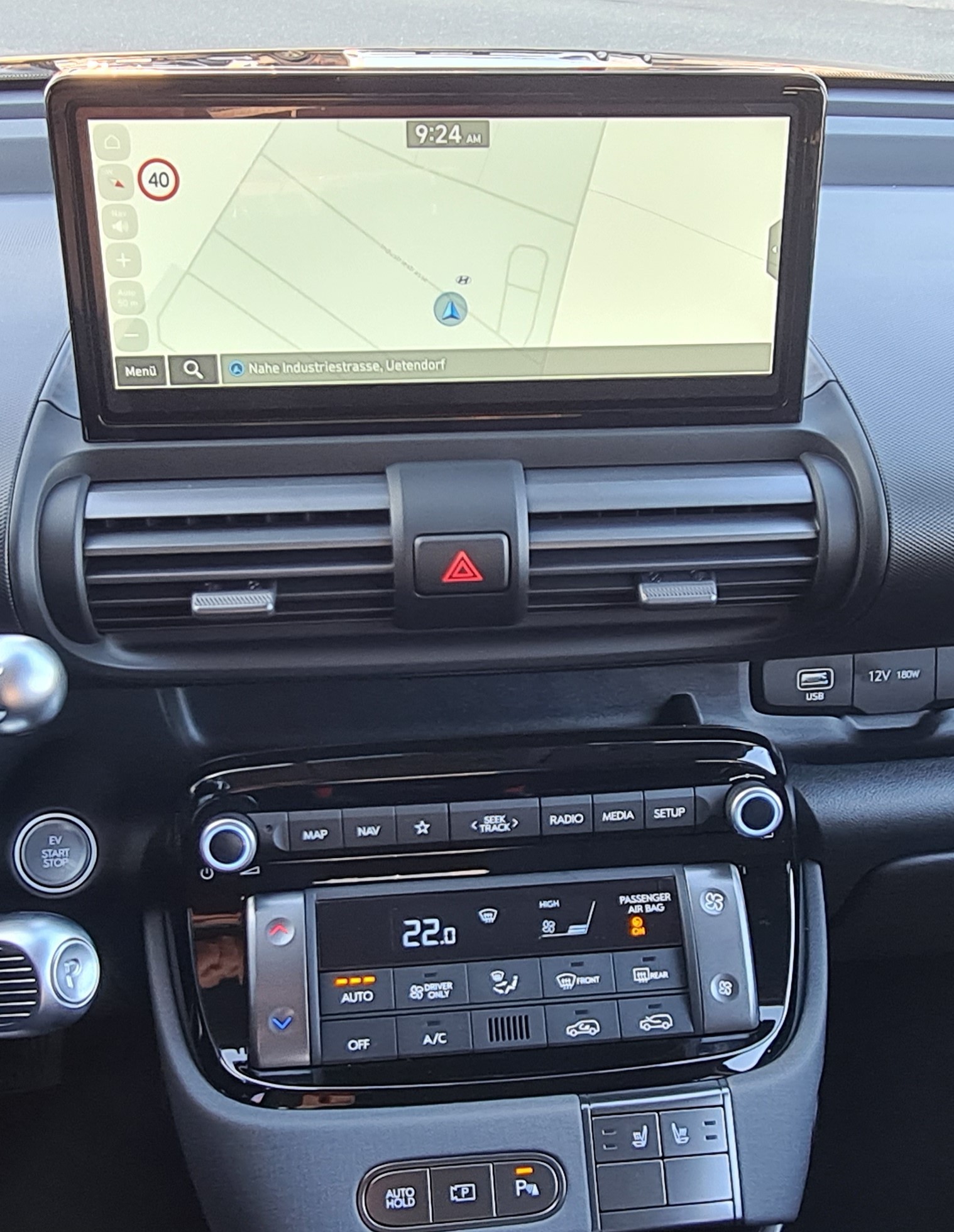 HYUNDAI Inster 49kWh Amplia-image-14