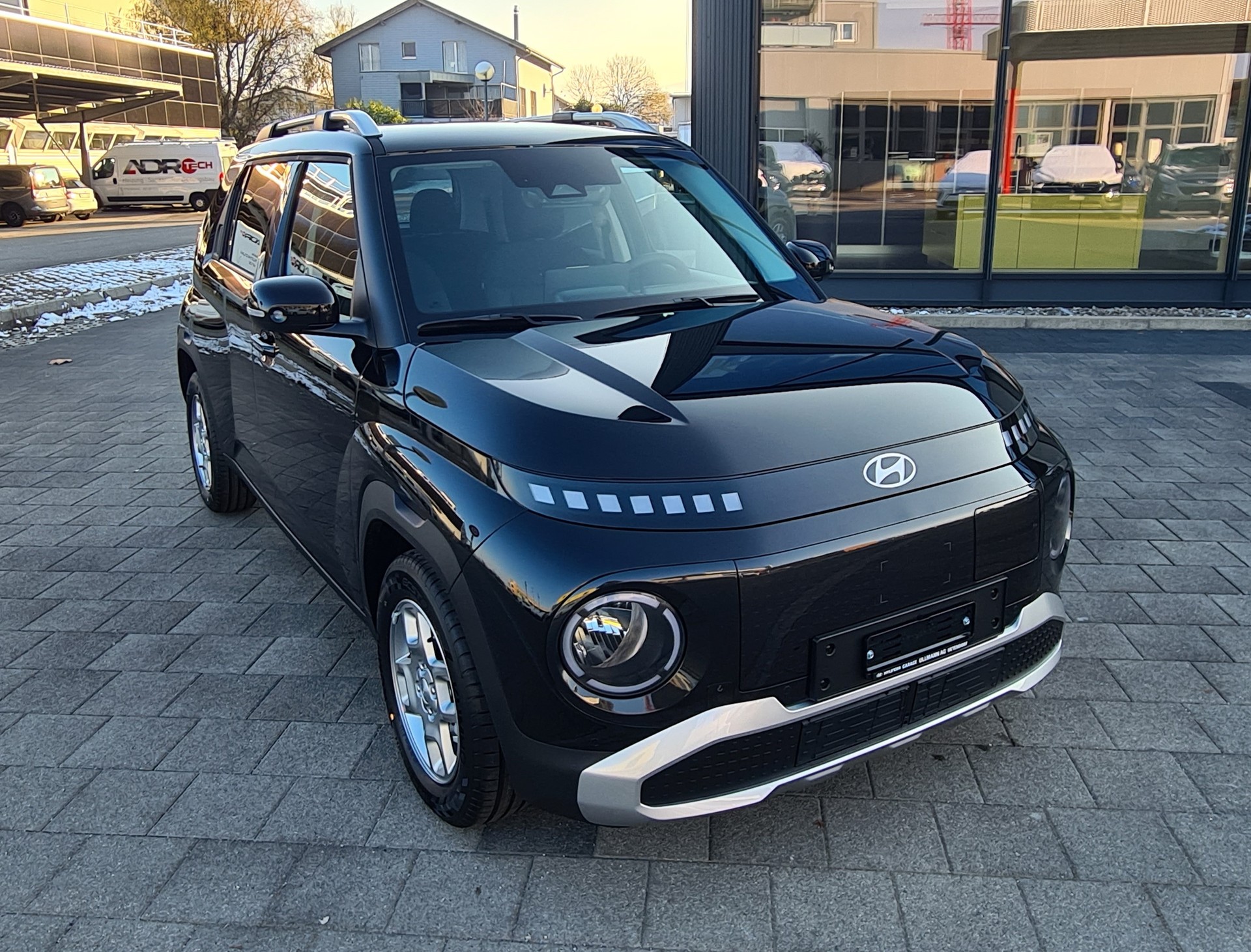 HYUNDAI Inster 49kWh Amplia-image-1