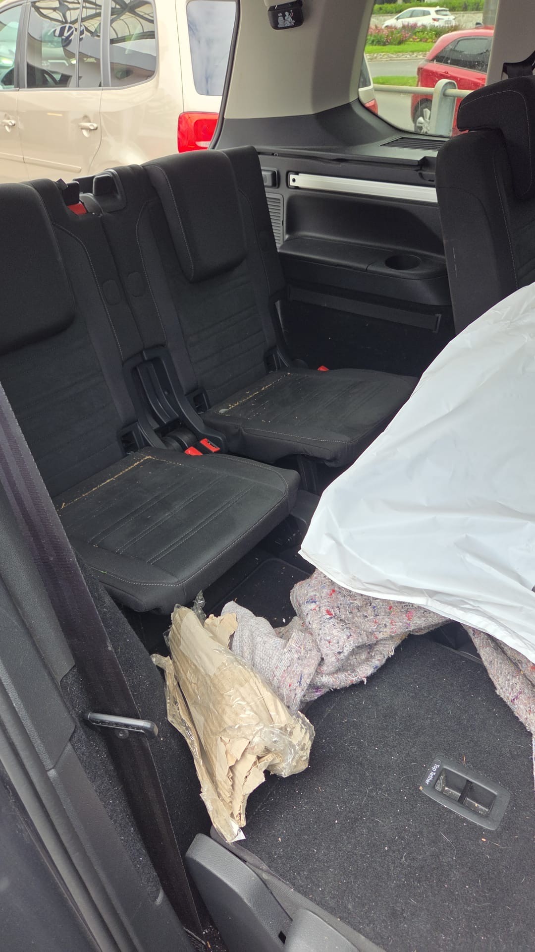 VW Touran 2.0 TDI BlueMotion Technology Comfortline DSG-image-8