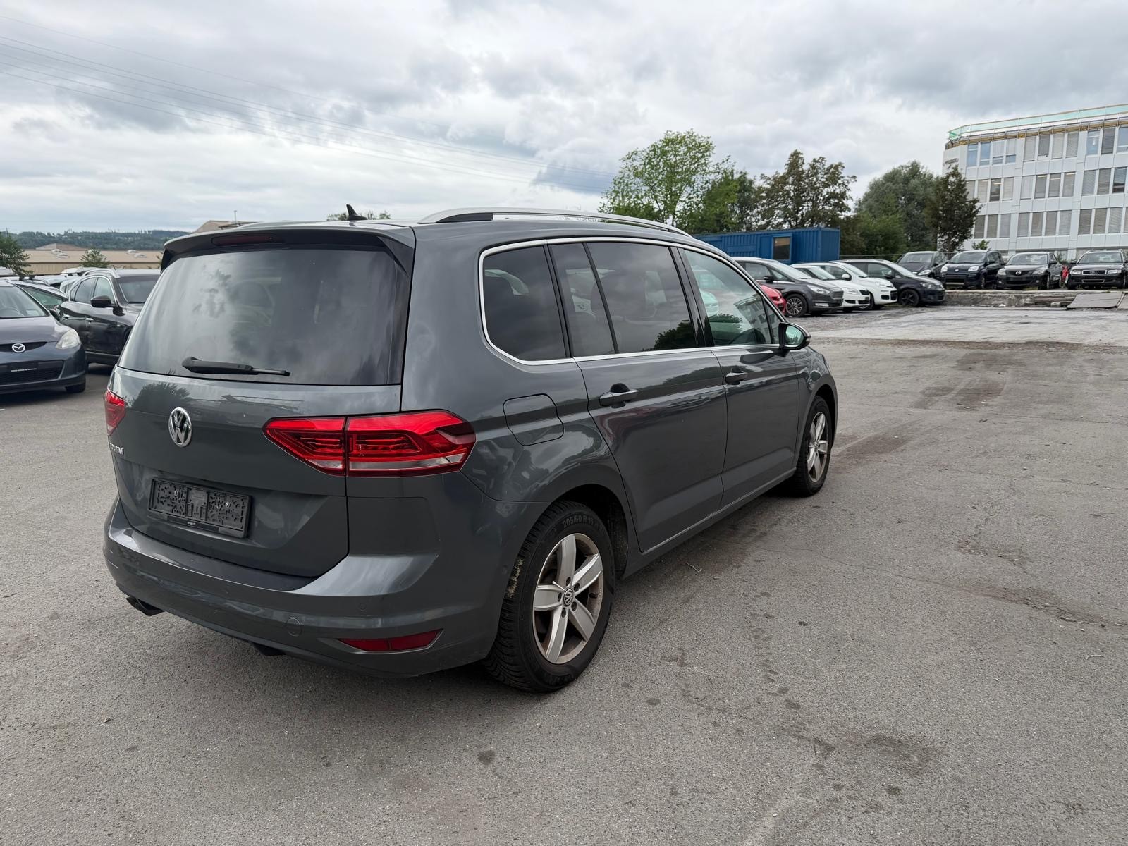 VW Touran 2.0 TDI BlueMotion Technology Comfortline DSG-image-4