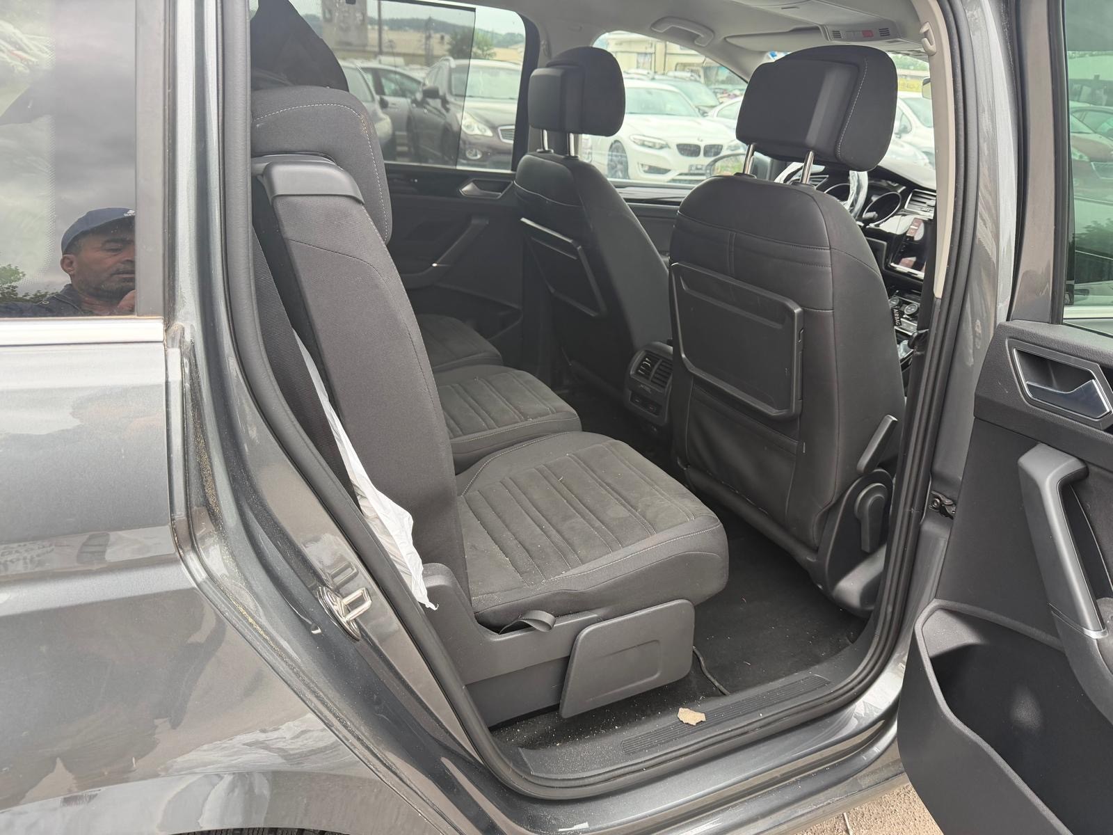 VW Touran 2.0 TDI BlueMotion Technology Comfortline DSG-image-9