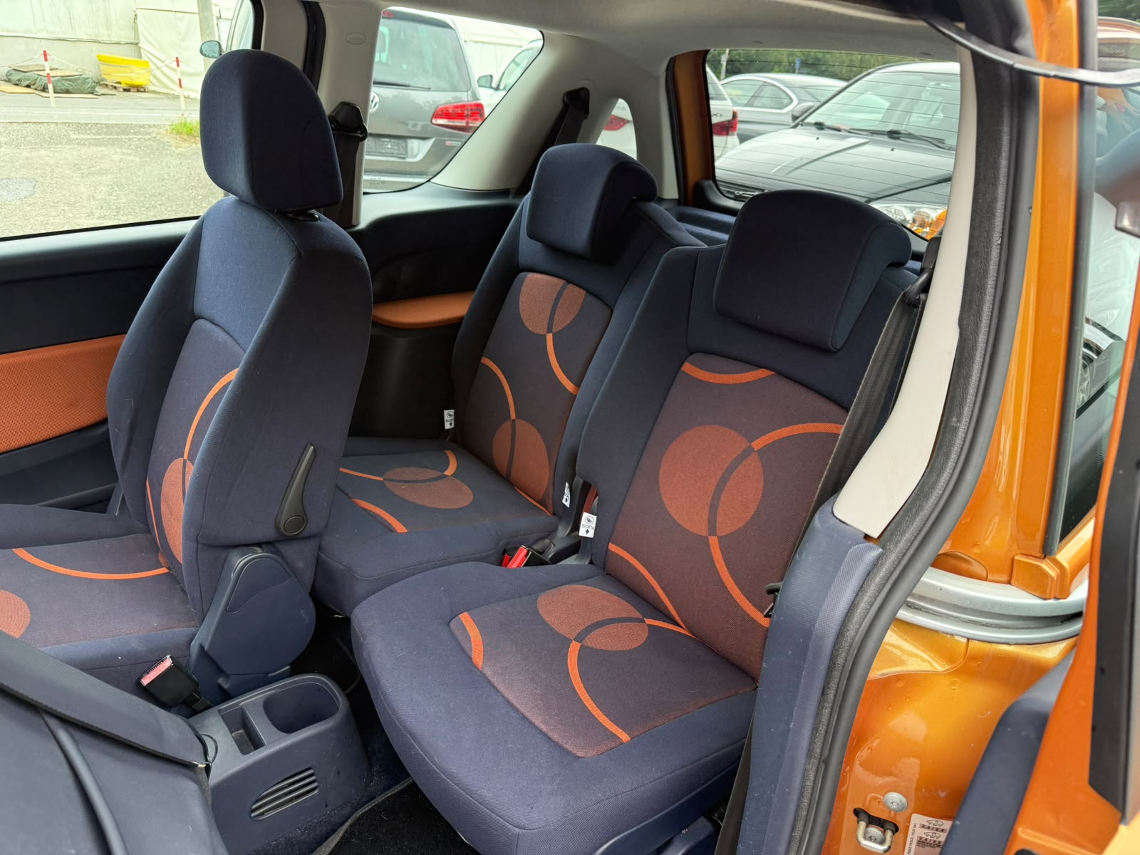 PEUGEOT 1007 1.6 Trendy 2-Tronic-image-12