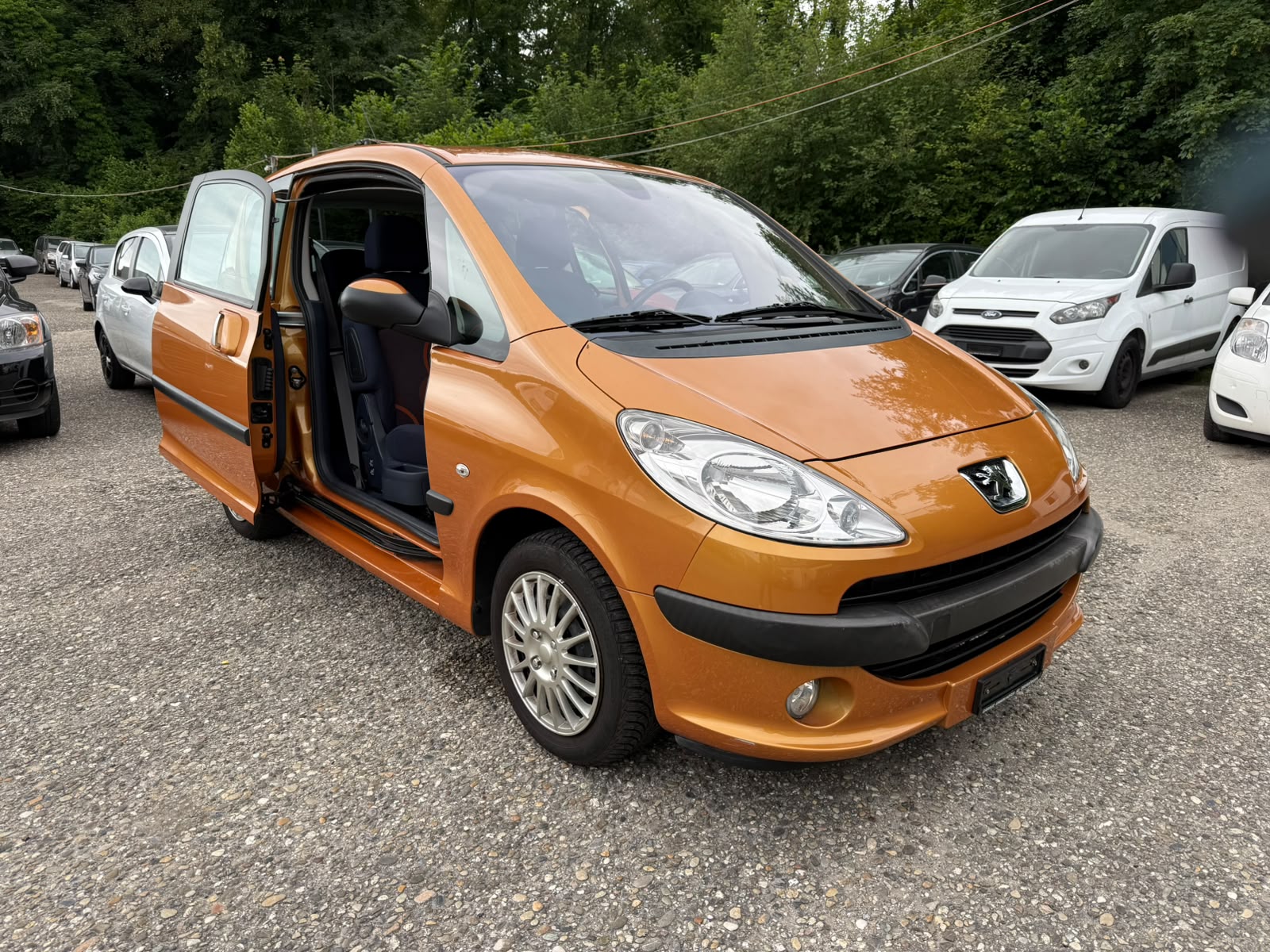 PEUGEOT 1007 1.6 Trendy 2-Tronic-image-2