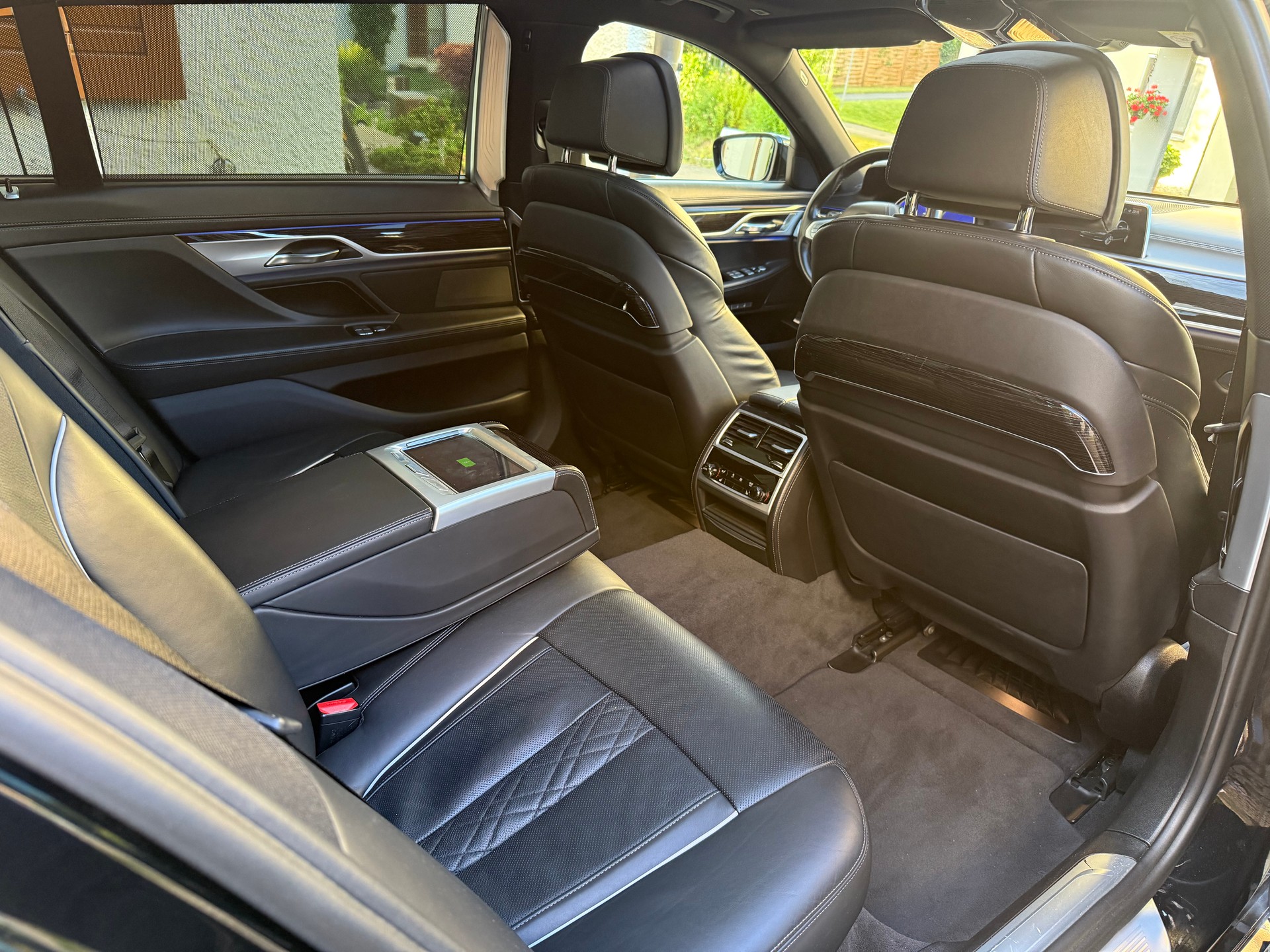 BMW 750Ld xDrive-image-7