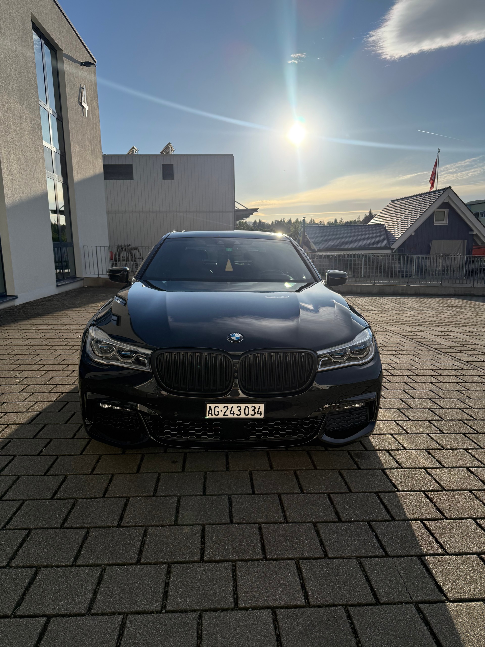 BMW 750Ld xDrive-image-11