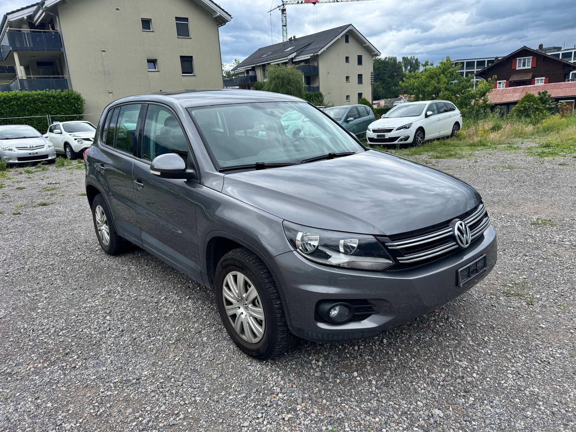 VW Tiguan 2.0 TDI BlueMotion Track&Field 4Motion-image-2