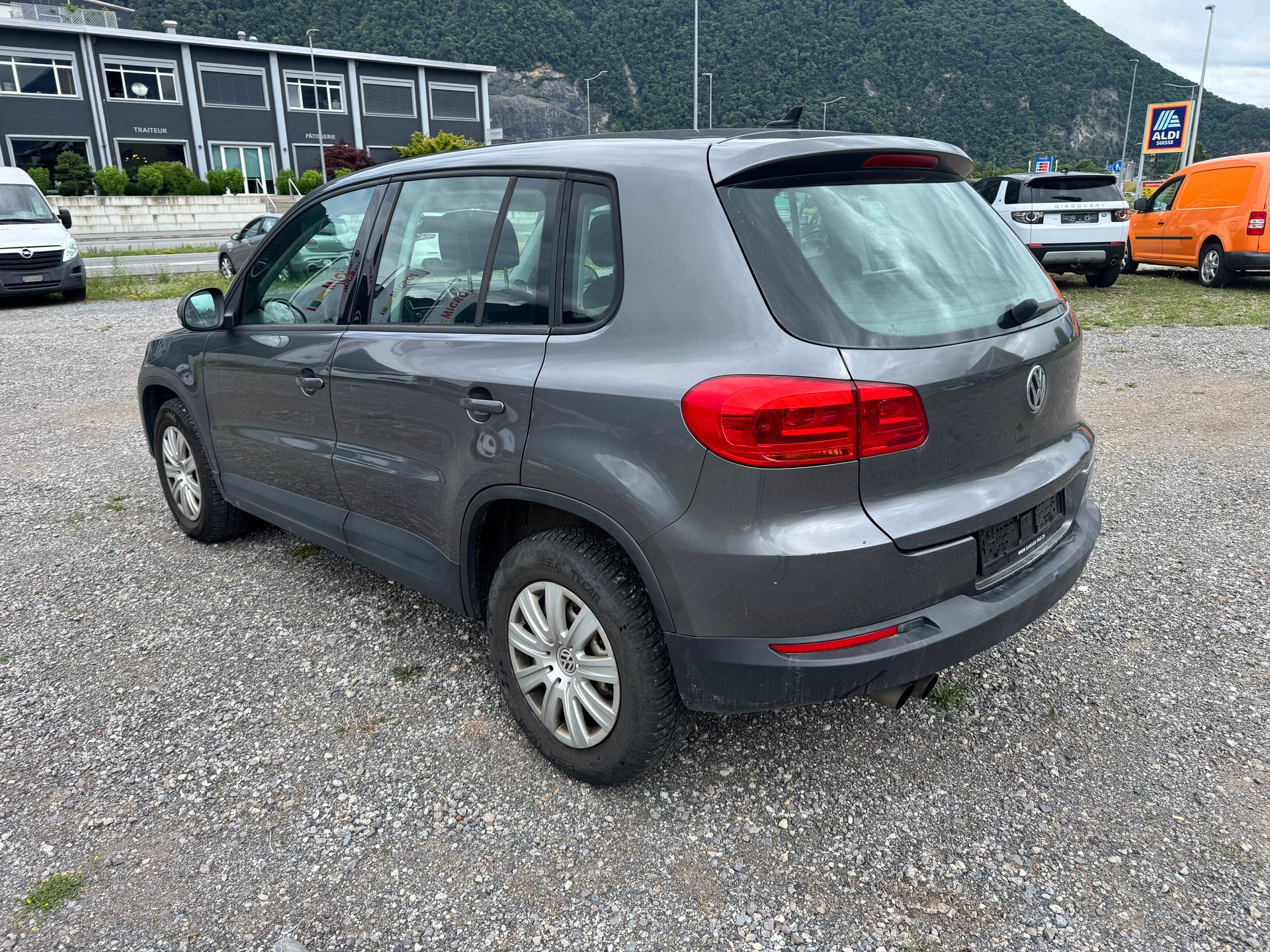 VW Tiguan 2.0 TDI BlueMotion Track&Field 4Motion-image-6