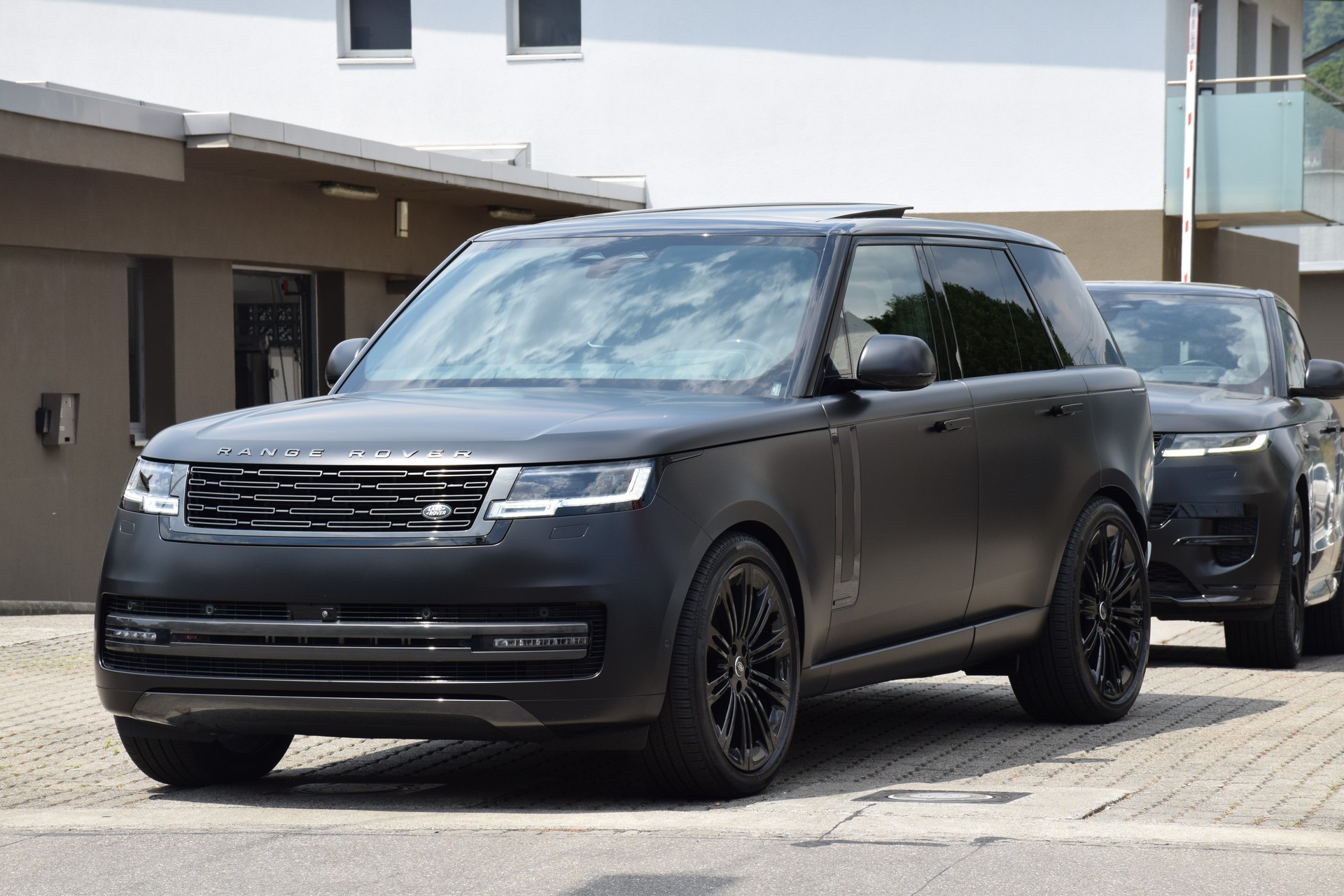 LAND ROVER Range Rover P530 4.4 V8 Autobiography Automatic