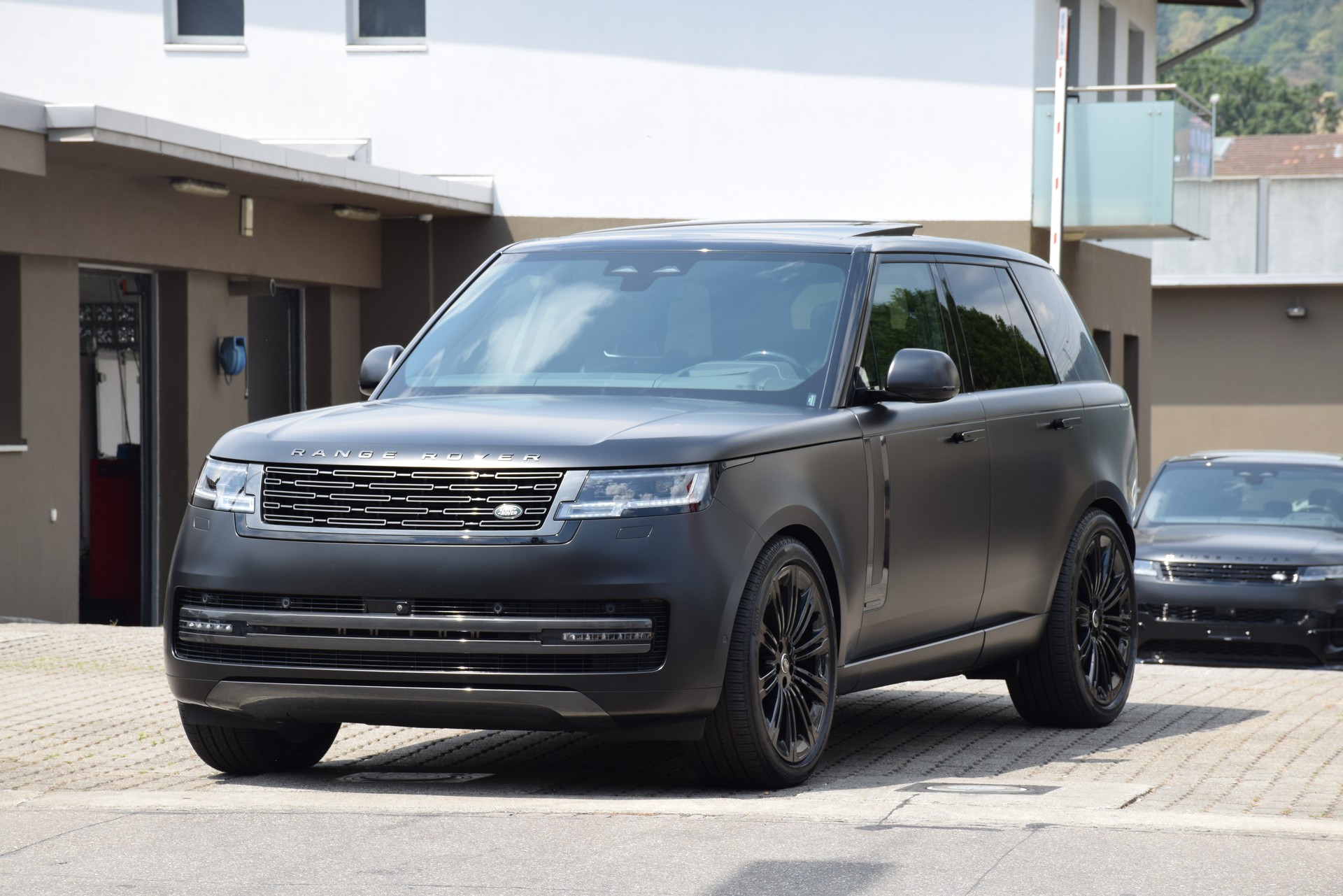 LAND ROVER Range Rover P530 4.4 V8 Autobiography Automatic-image-1