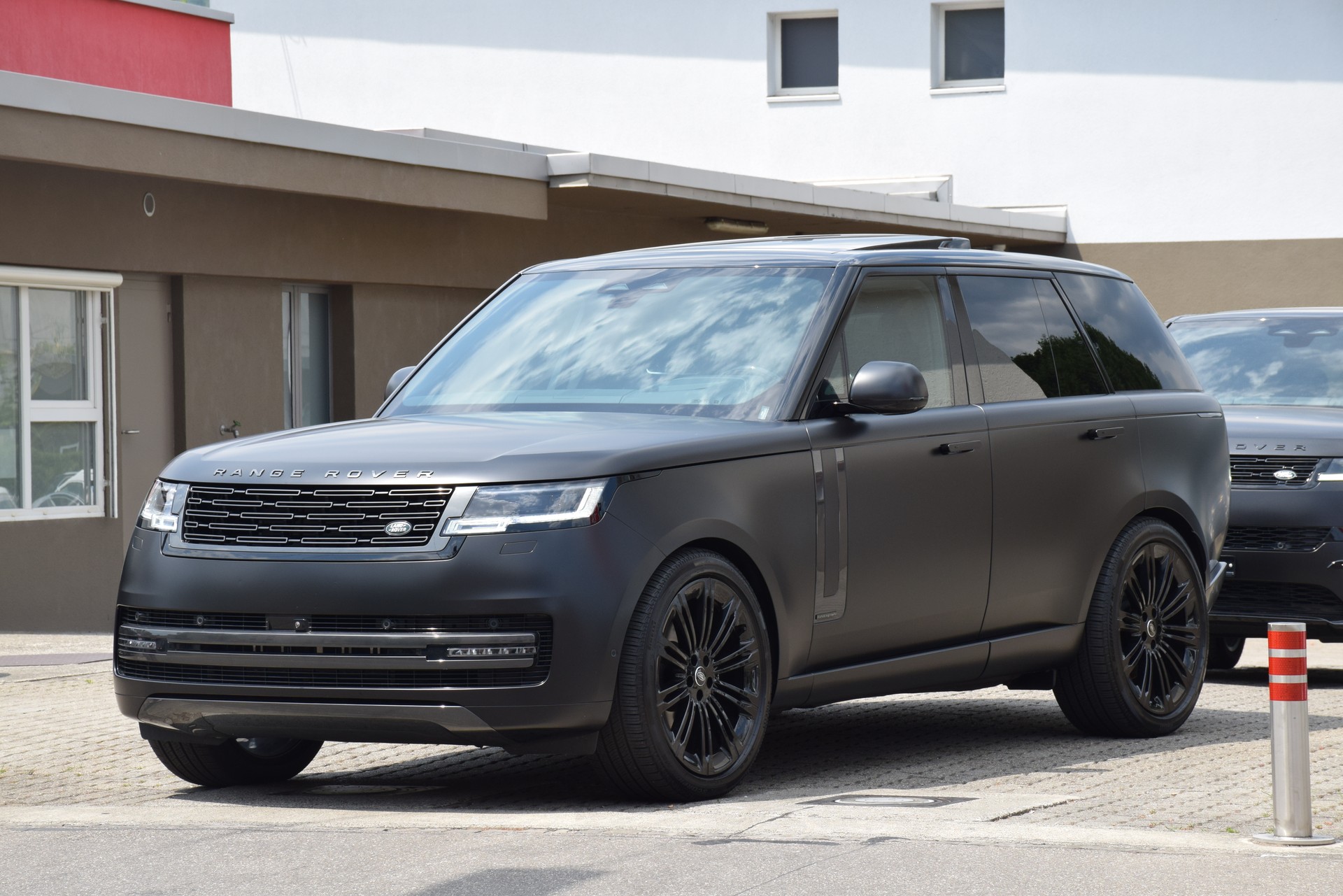 LAND ROVER Range Rover P530 4.4 V8 Autobiography Automatic-image-4