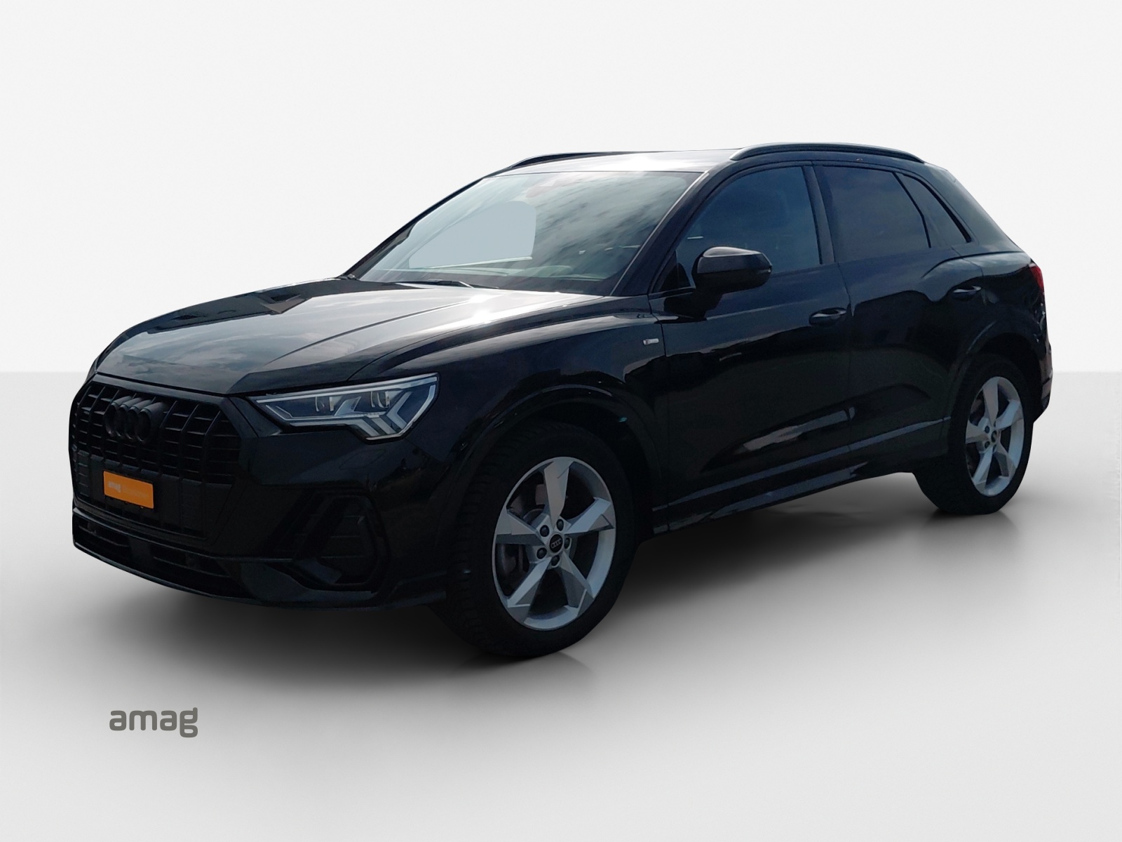 AUDI Q3 40 TDI S line quattro S-tronic-image-0