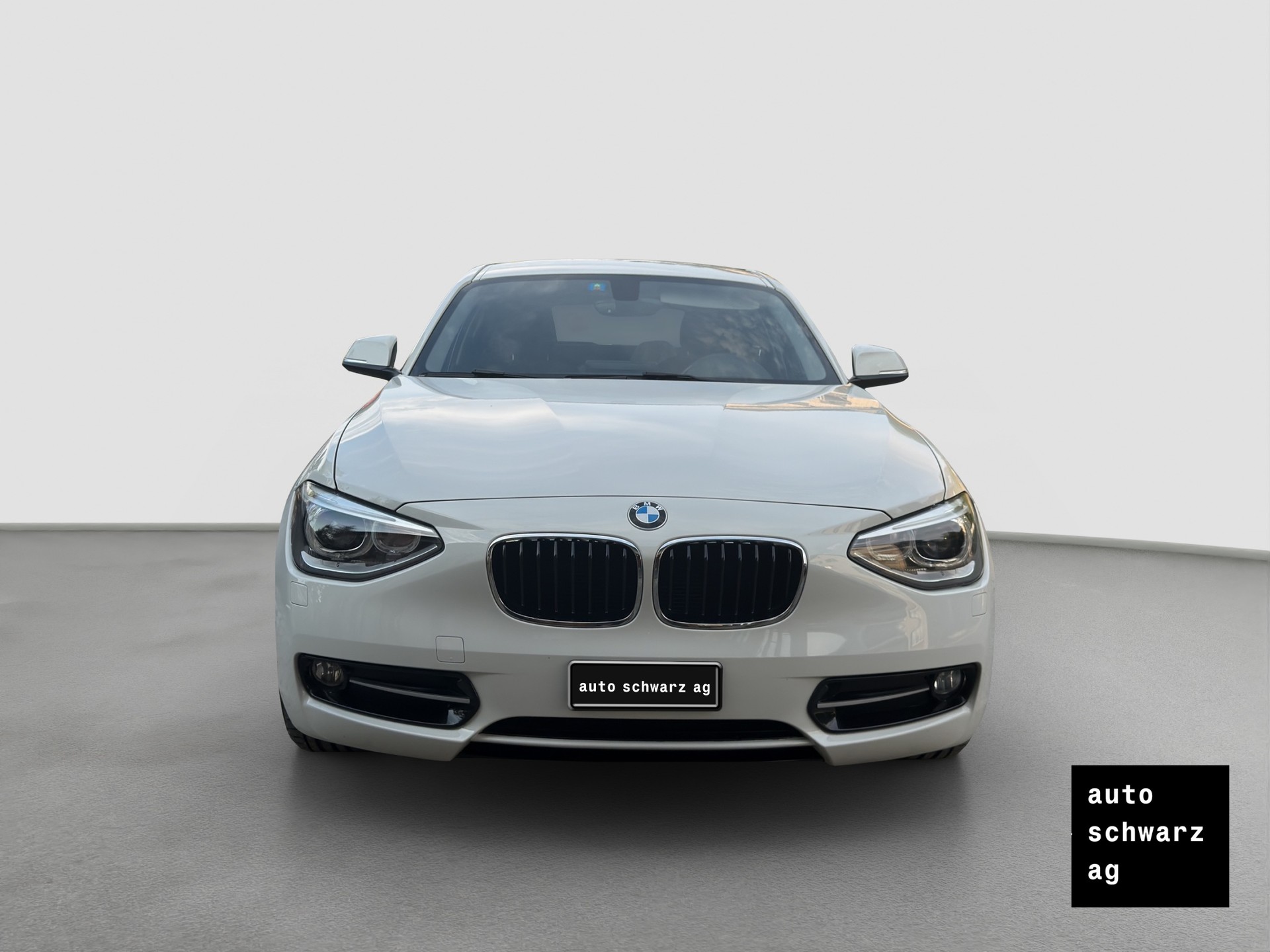 BMW 116d Sport Line Steptronic-image-1