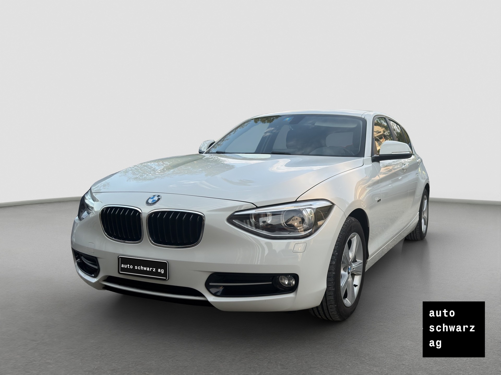 BMW 116d Sport Line Steptronic-image-0