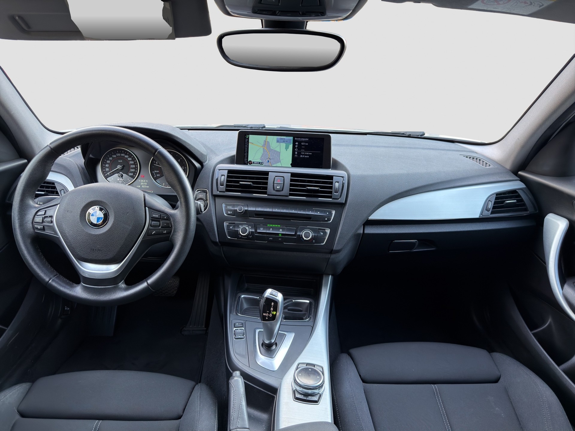BMW 116d Sport Line Steptronic-image-8