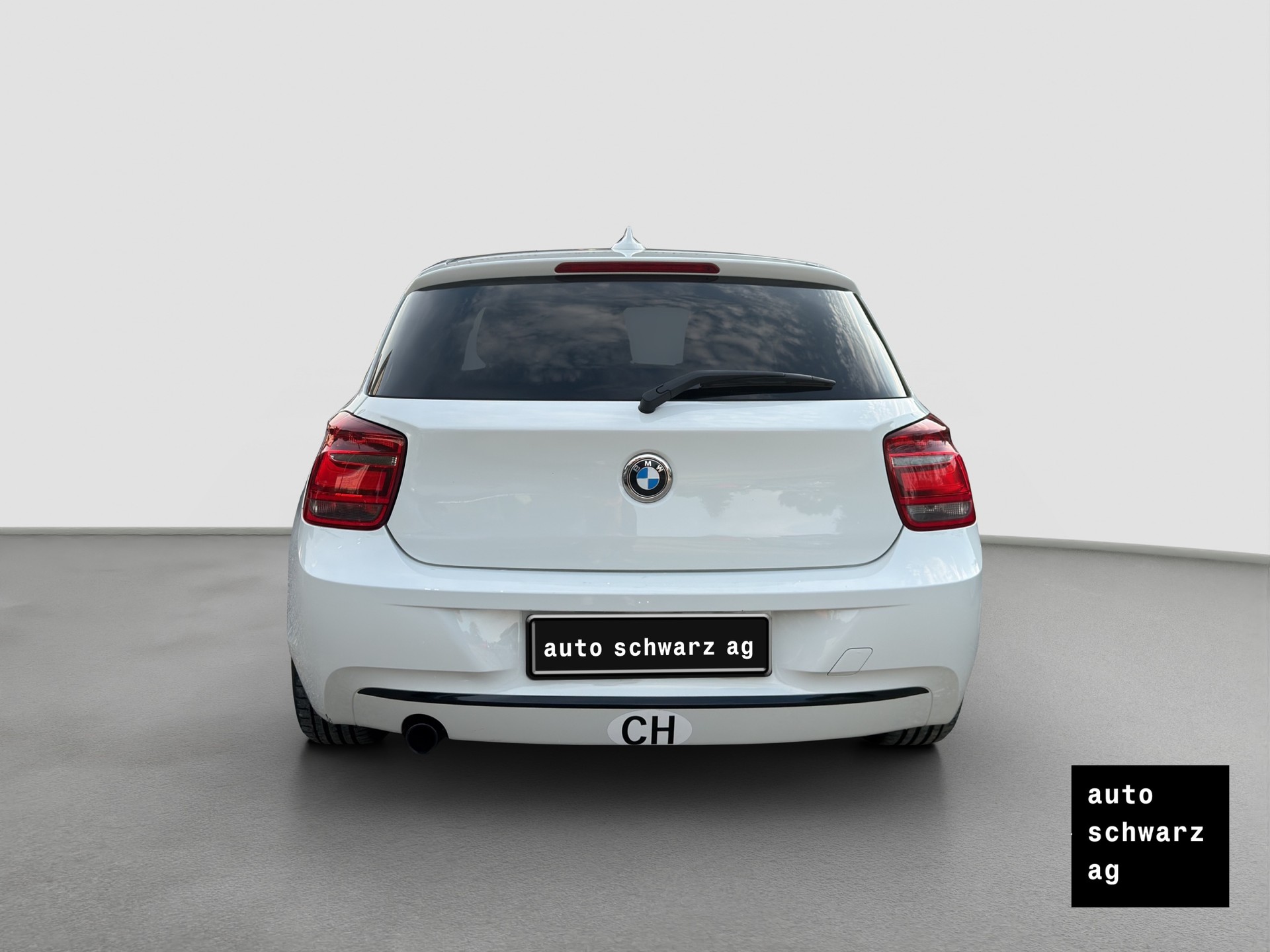 BMW 116d Sport Line Steptronic-image-5