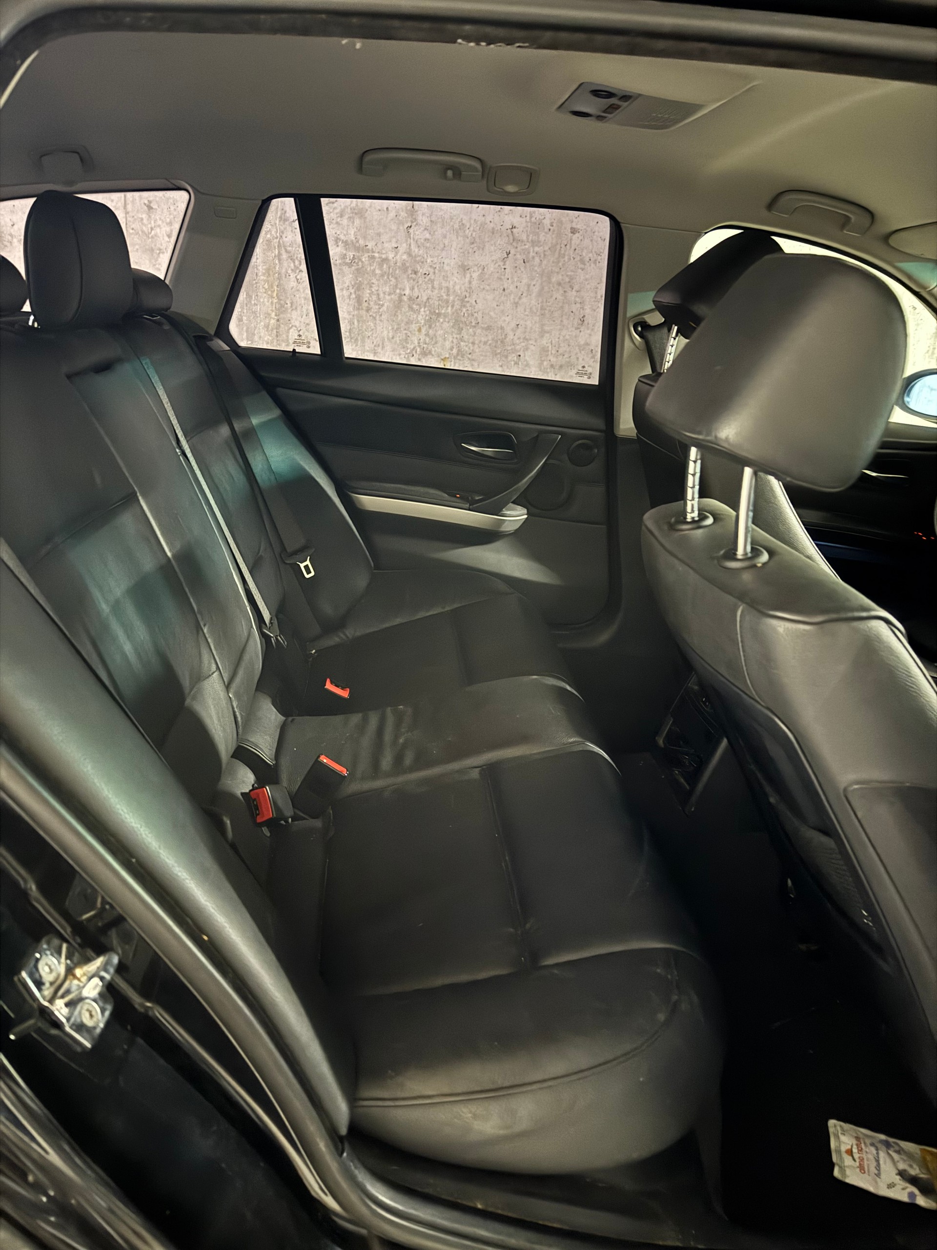 BMW 325xi Touring-image-5