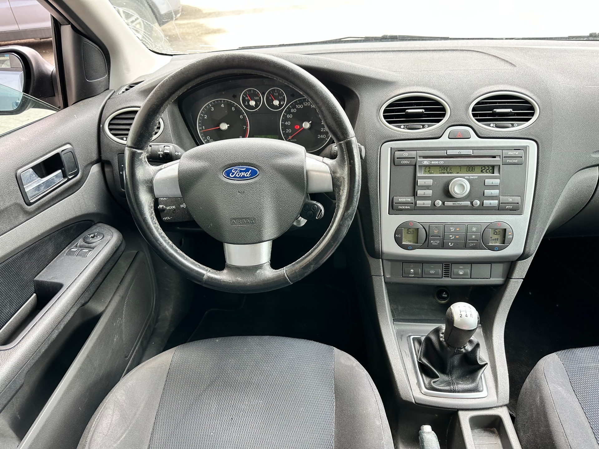 FORD Focus 2.0i Carving-image-10