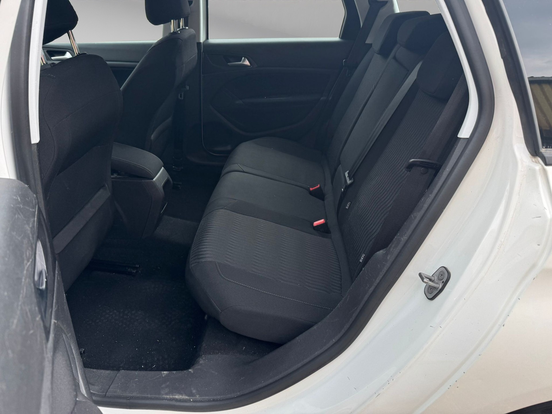 PEUGEOT 308 SW 1.2 THP Style-image-13