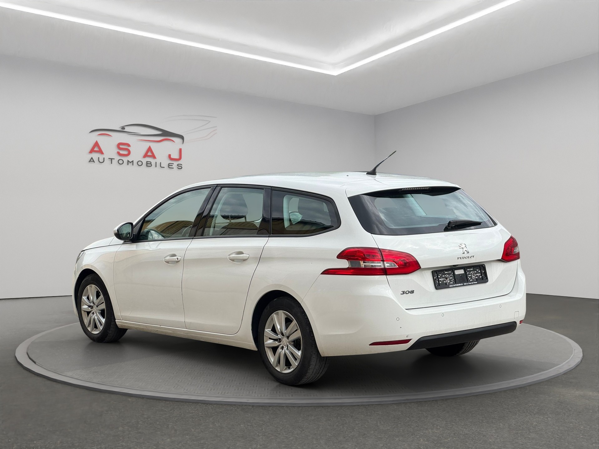 PEUGEOT 308 SW 1.2 THP Style-image-4