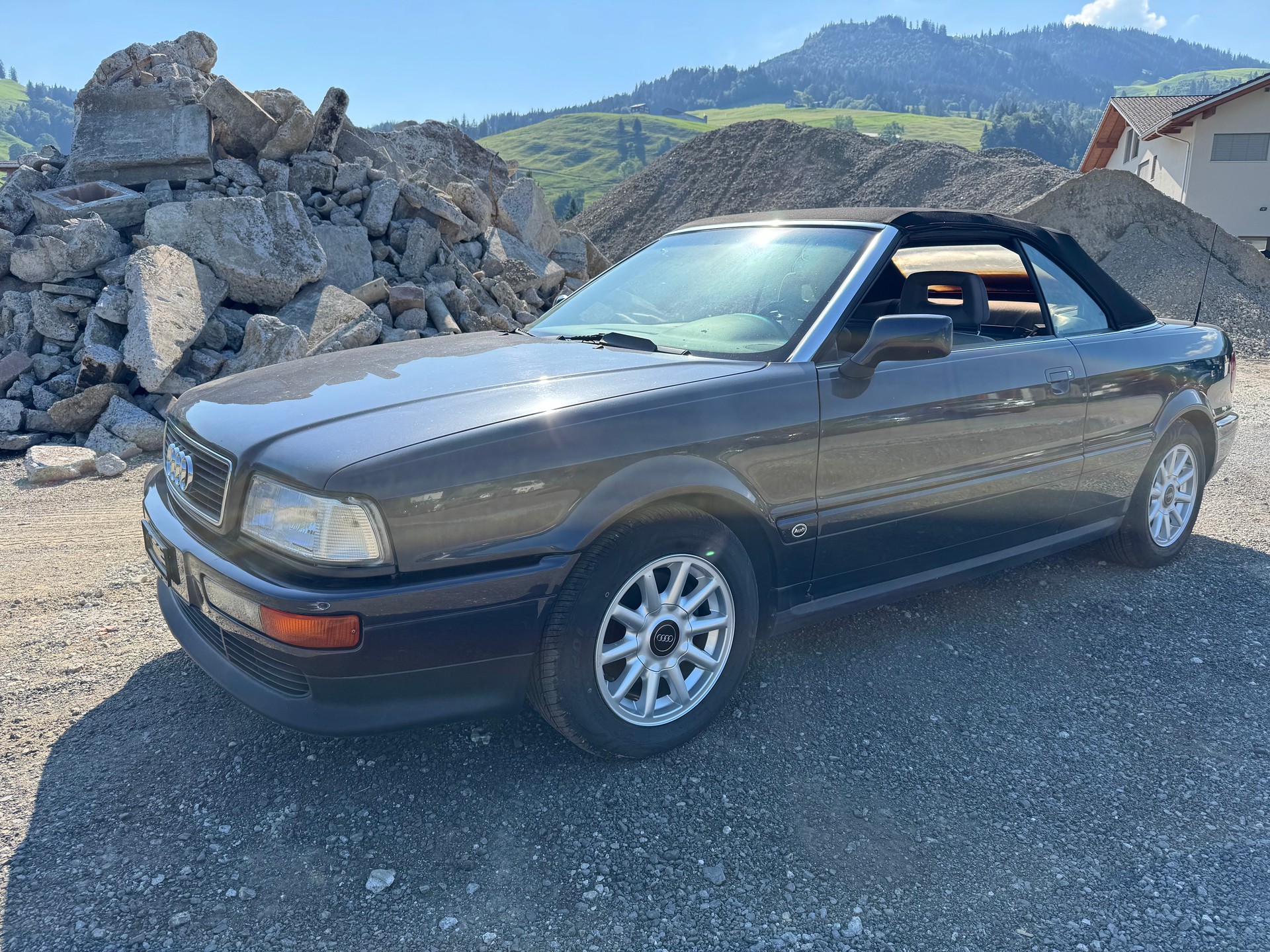 AUDI Cabriolet 2.6 E-image-0