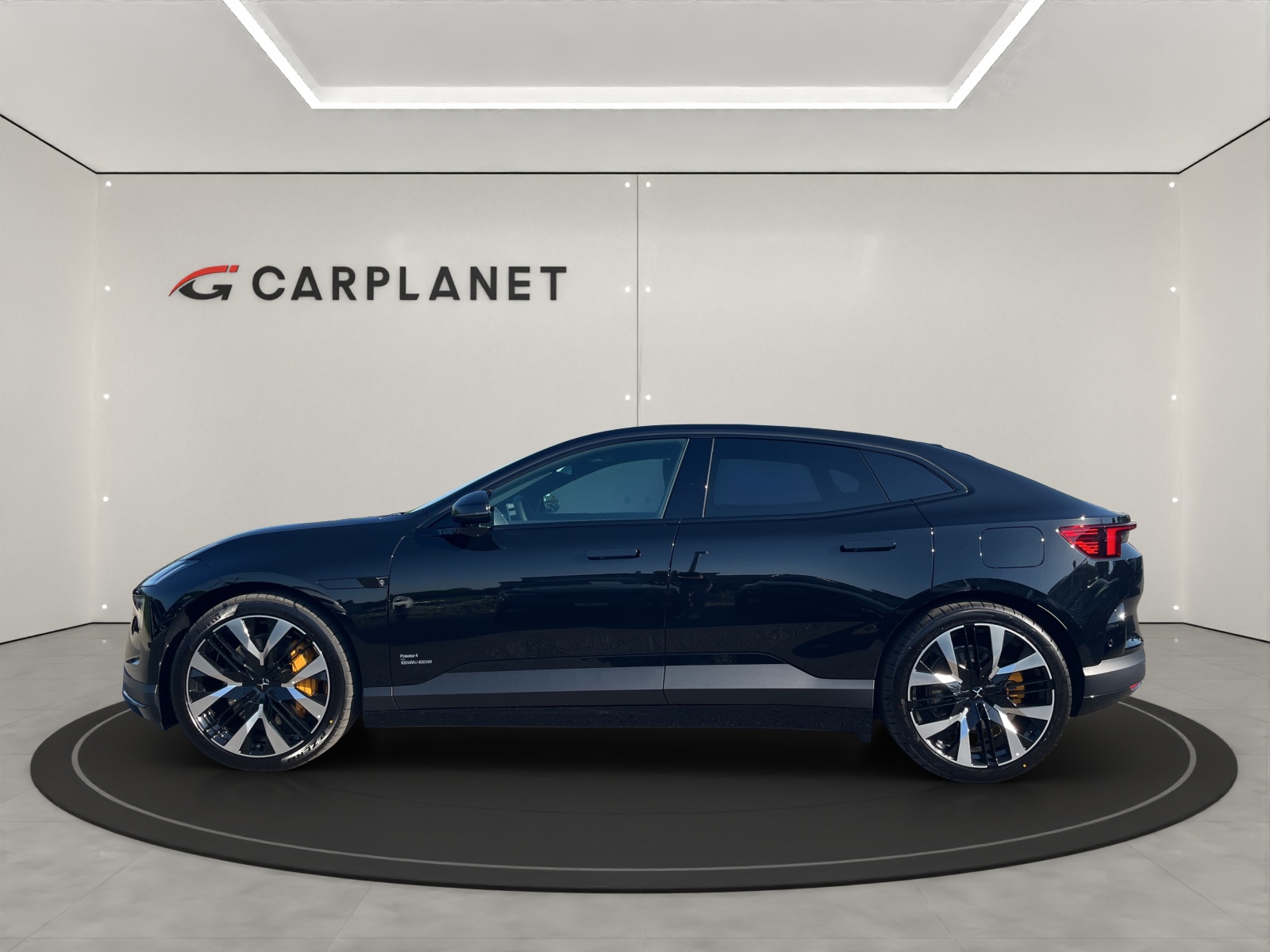POLESTAR 4 Long Range Dual Motor-image-1