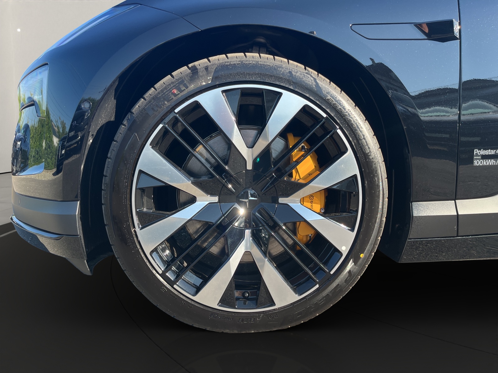 POLESTAR 4 Long Range Dual Motor-image-8