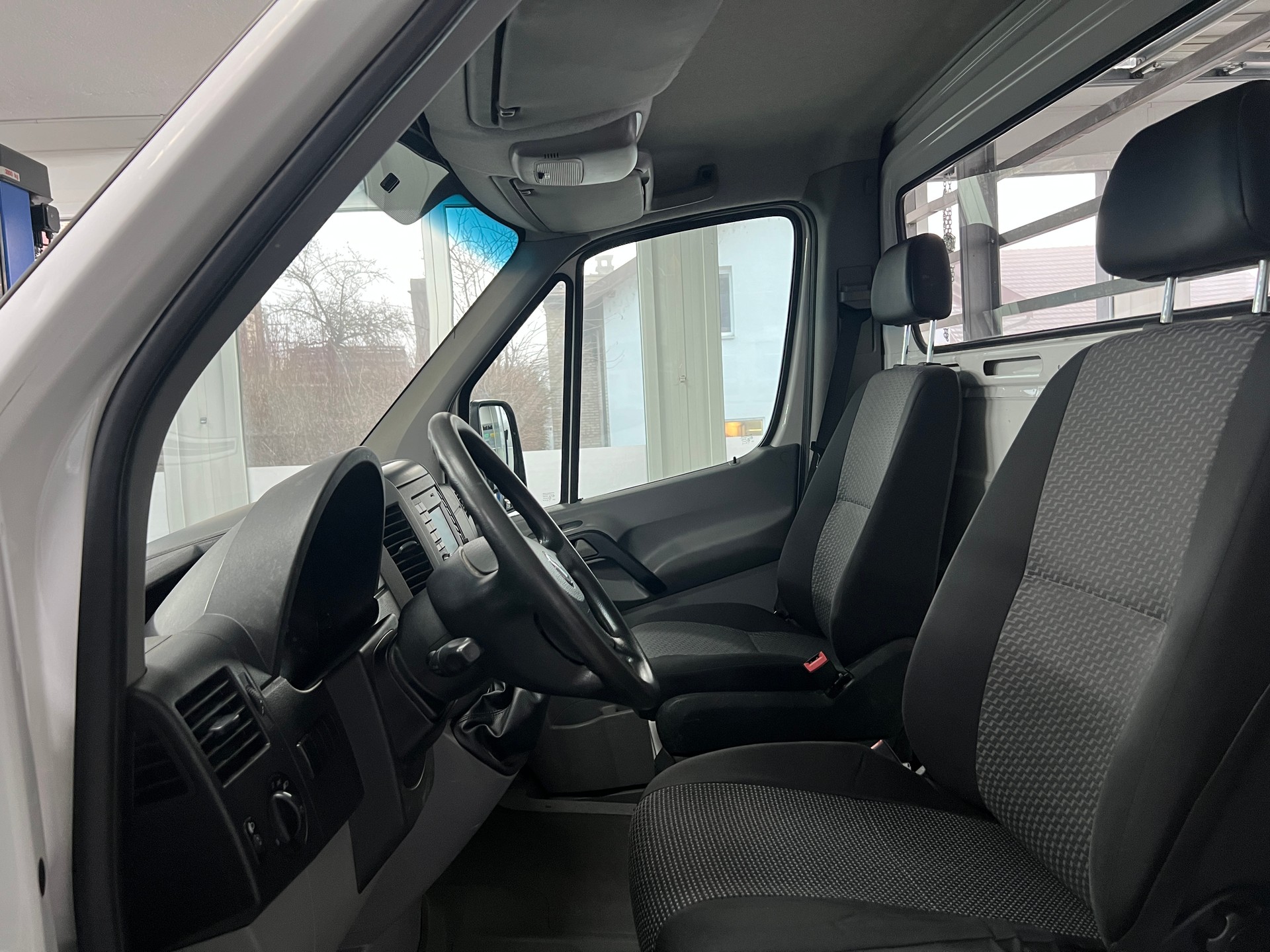 VW Crafter 35 2.0 TDI Entry-image-4