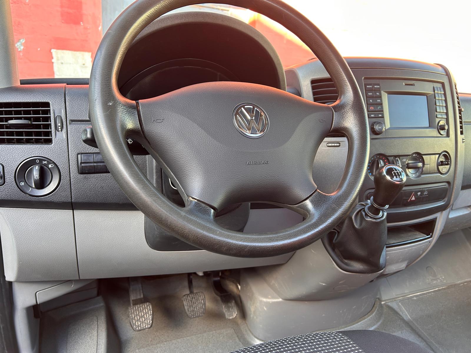 VW Crafter 35 2.0 TDI Entry-image-8