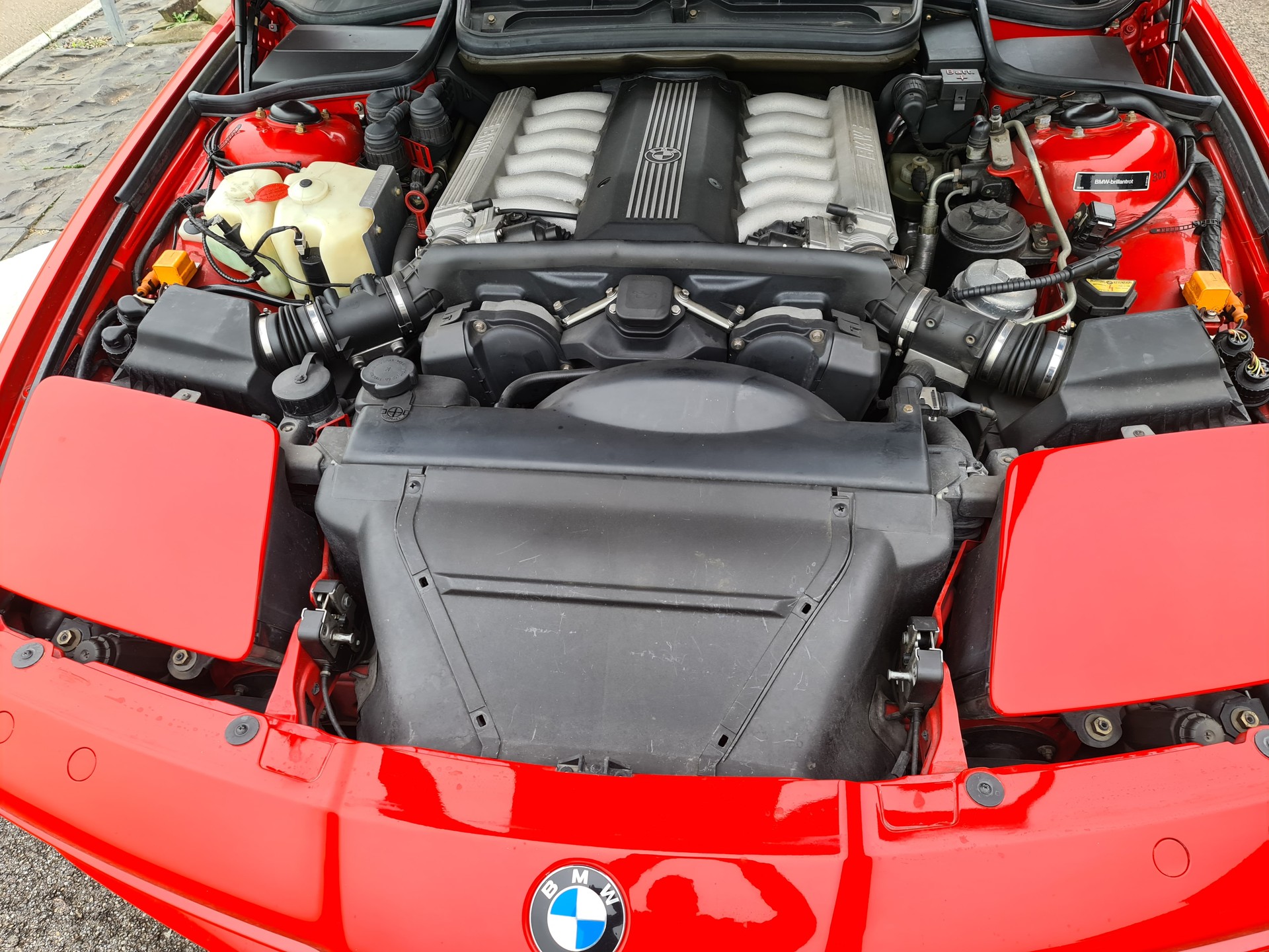 BMW 850i A-image-7