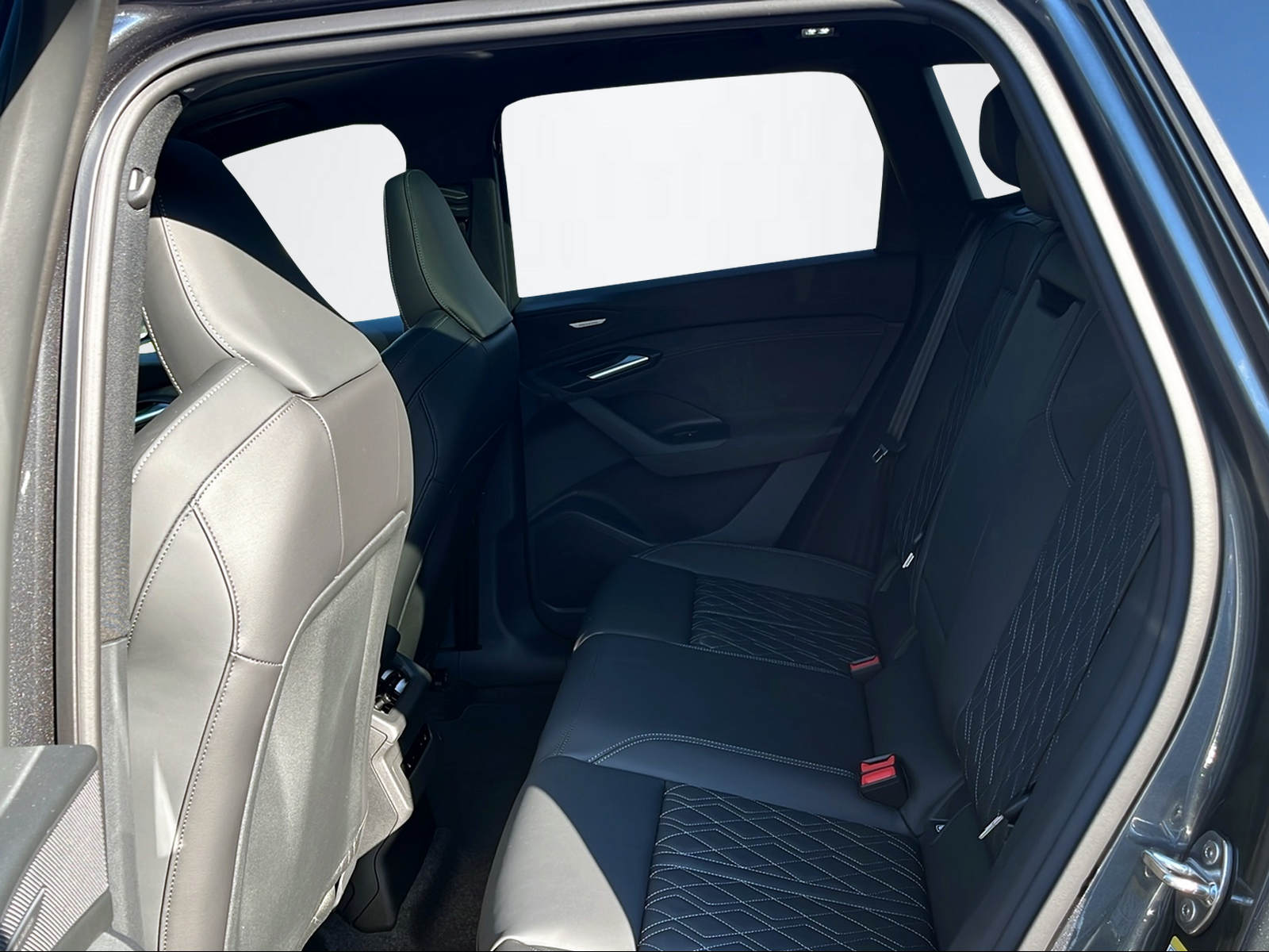 AUDI Q6 SUV e-tron quattro 428PS/315kW BEV elektrisch-image-8