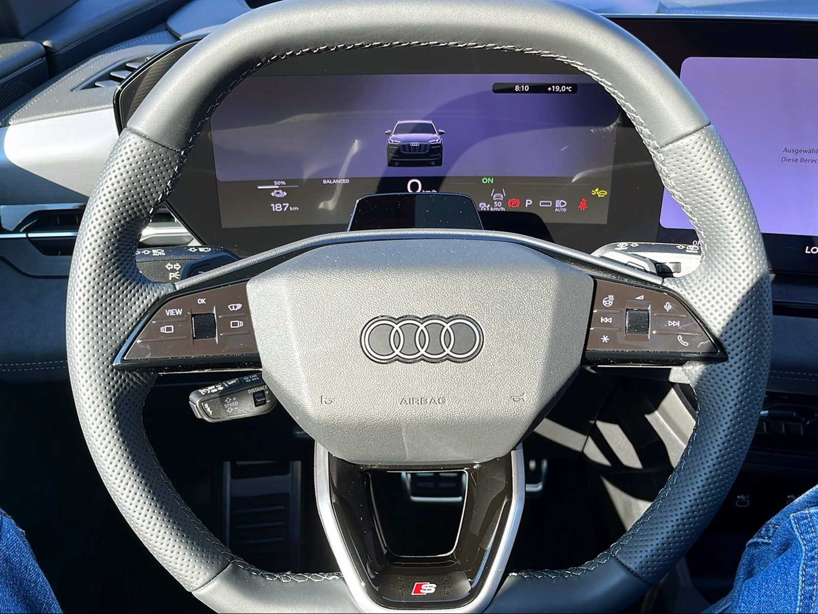 AUDI Q6 SUV e-tron quattro 428PS/315kW BEV elektrisch-image-11