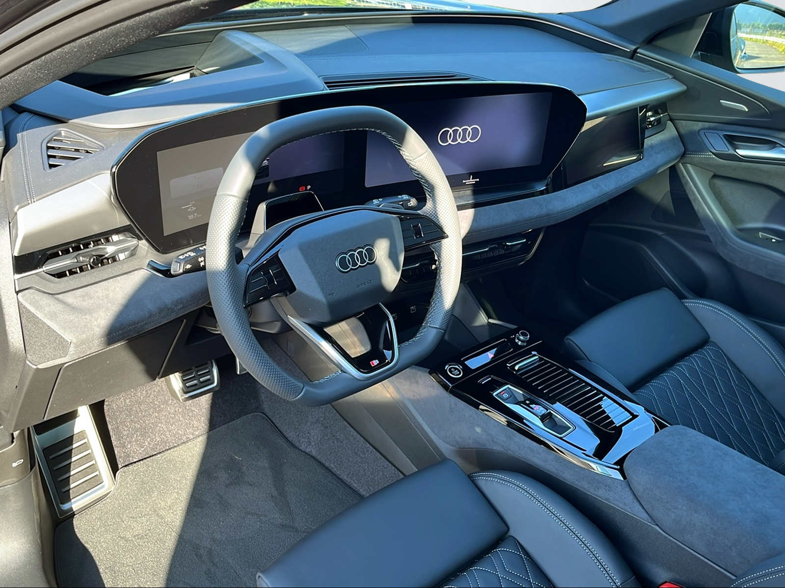 AUDI Q6 SUV e-tron quattro 428PS/315kW BEV elektrisch-image-10
