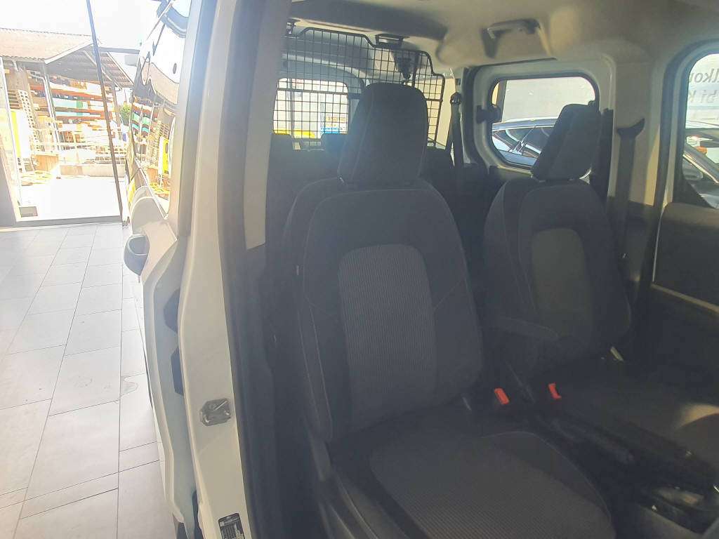 FORD Transit Courier DKab. Van 1.0 EcoBoost Trend-image-12