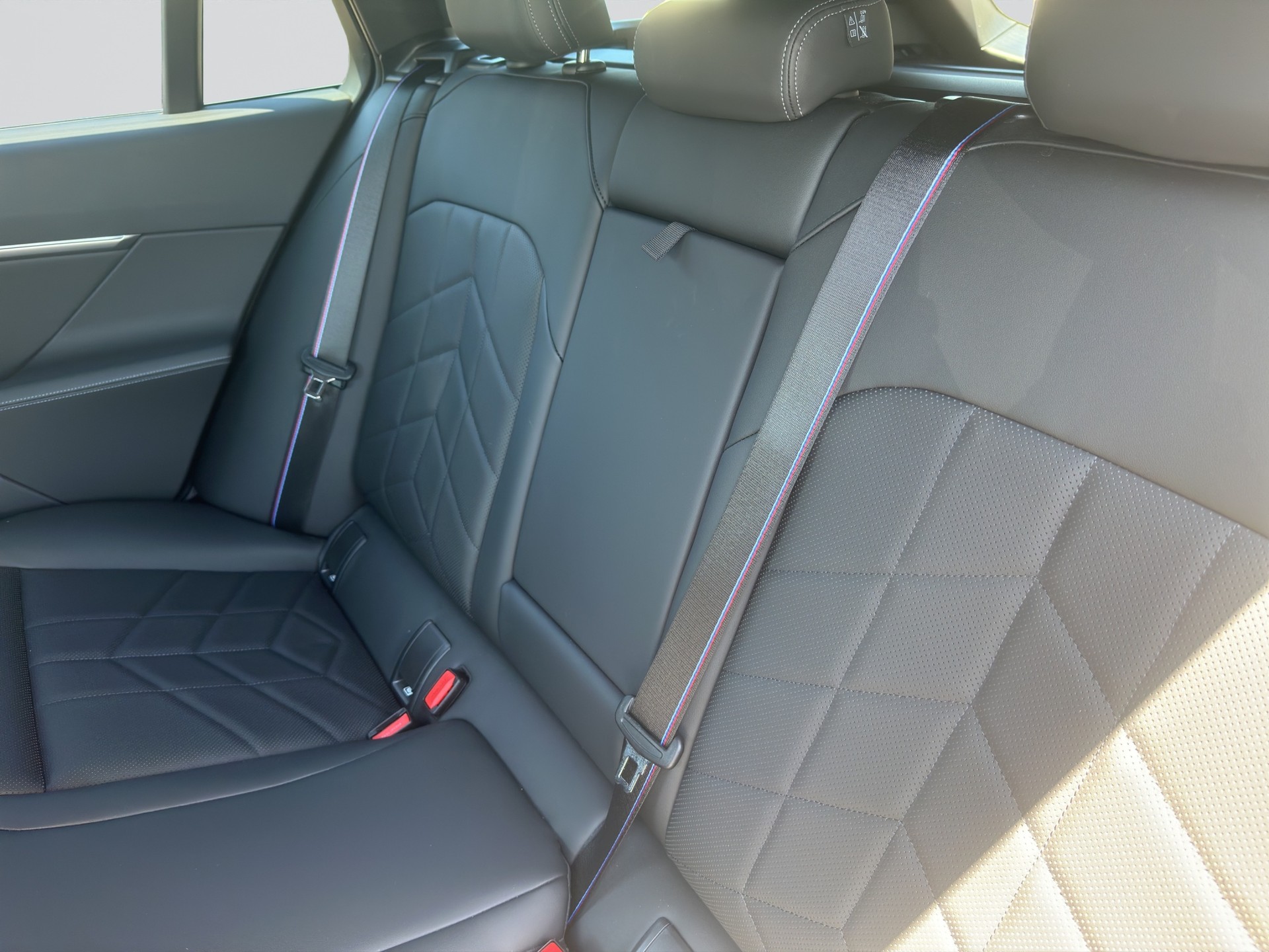 BMW 520d M Sport Pro Schadow sDrive Touring Steptronic-image-8
