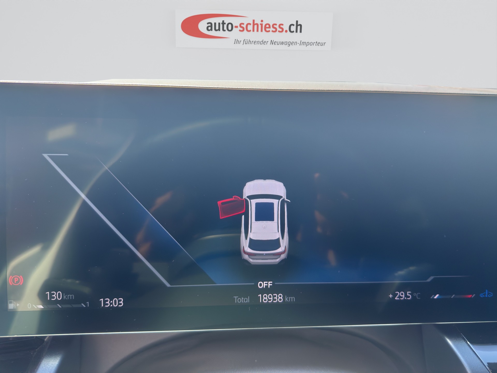 BMW 520d M Sport Pro Schadow sDrive Touring Steptronic-image-13