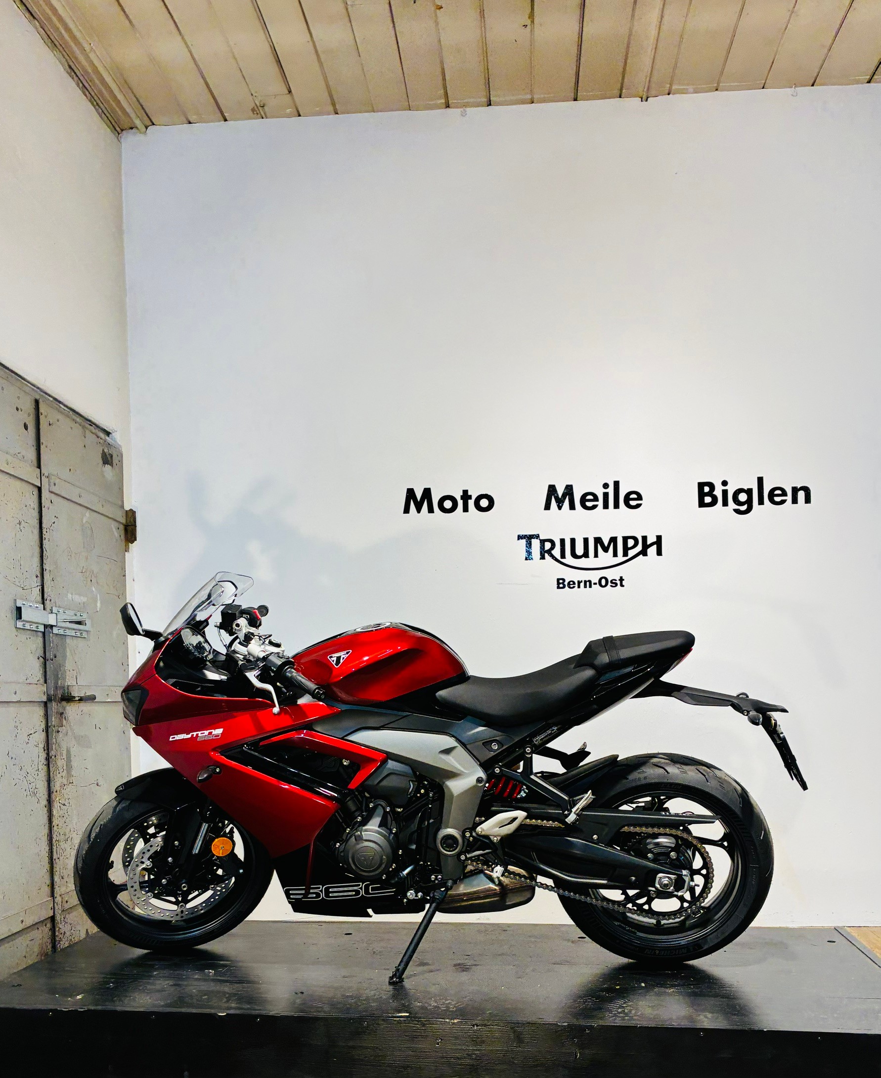 TRIUMPH Daytona 660-image-9