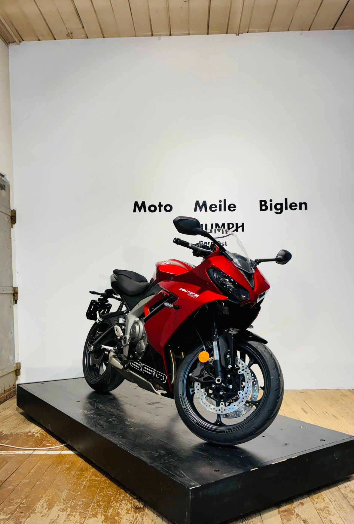 TRIUMPH Daytona 660